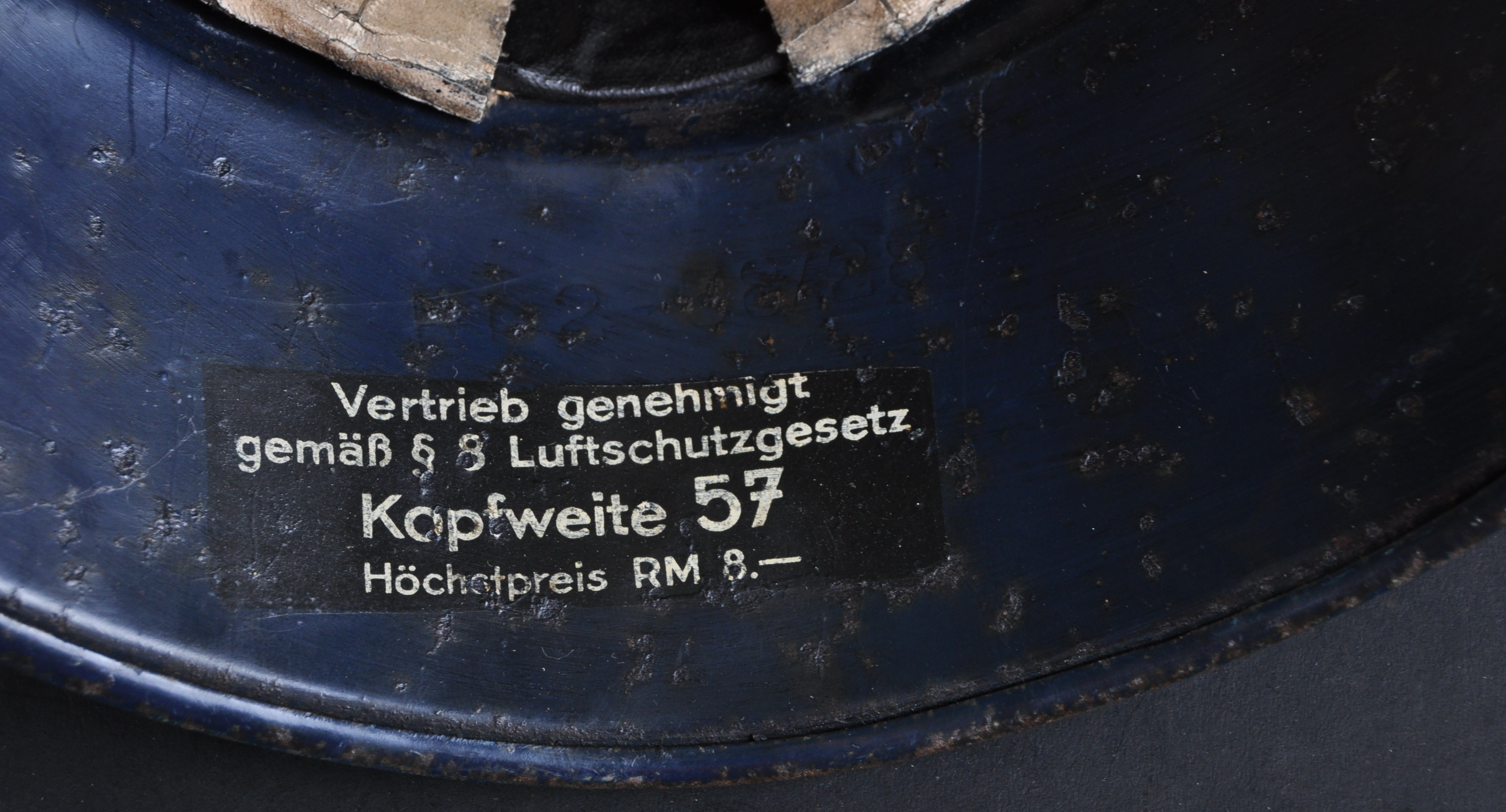 ORIGINAL WWII GERMAN NAZI ' LUFTSCHUTZ ' GLADIATOR HELMET IN BLUE - Image 5 of 6