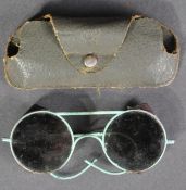 WWII SECOND WORLD WAR USN NAVAL SUN GLASSES 1945 DATED