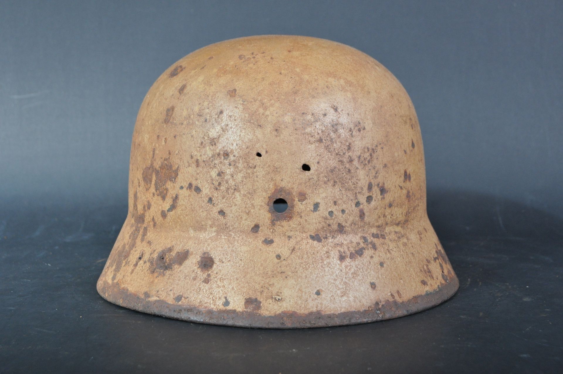 WWII SECOND WORLD WAR GERMAN M35 AFRIKA KORPS HELMET - Image 3 of 5