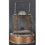 RAILWAYANA - EARLY 20TH CENTURY GWR RAILWAY LAMP