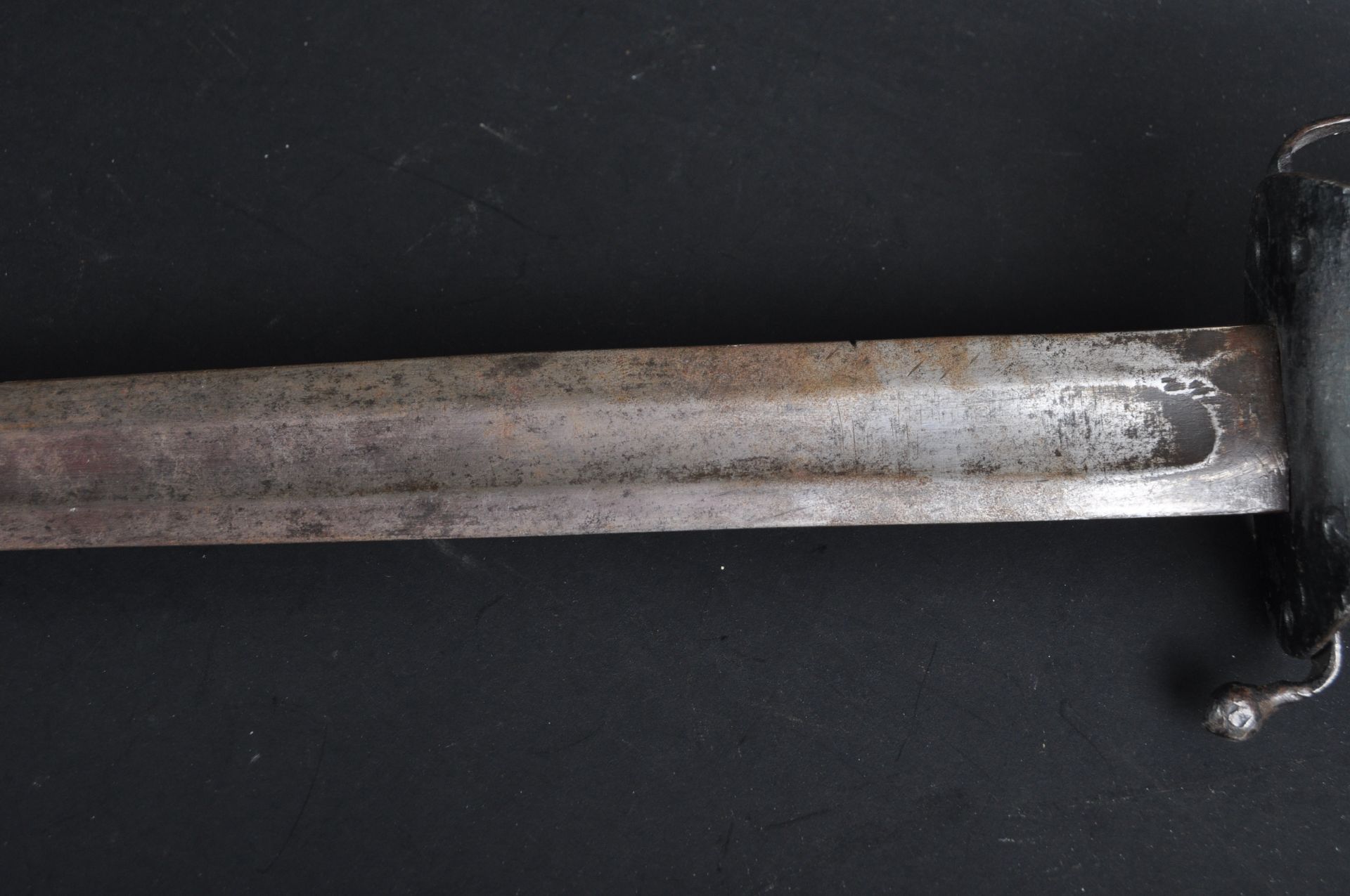 17TH CENTURY ENGLISH CIVIL WAR MORTUARY STYLE SWORD - Image 3 of 7