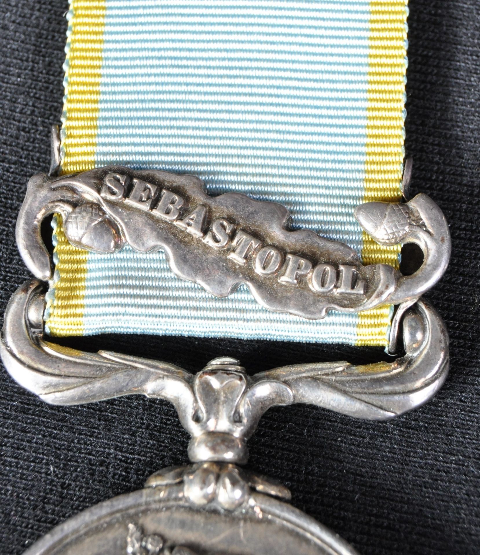 19TH CENTURY CRIMEAN WAR MEDAL WITH SEBASTOPOL CLASP - Image 2 of 6