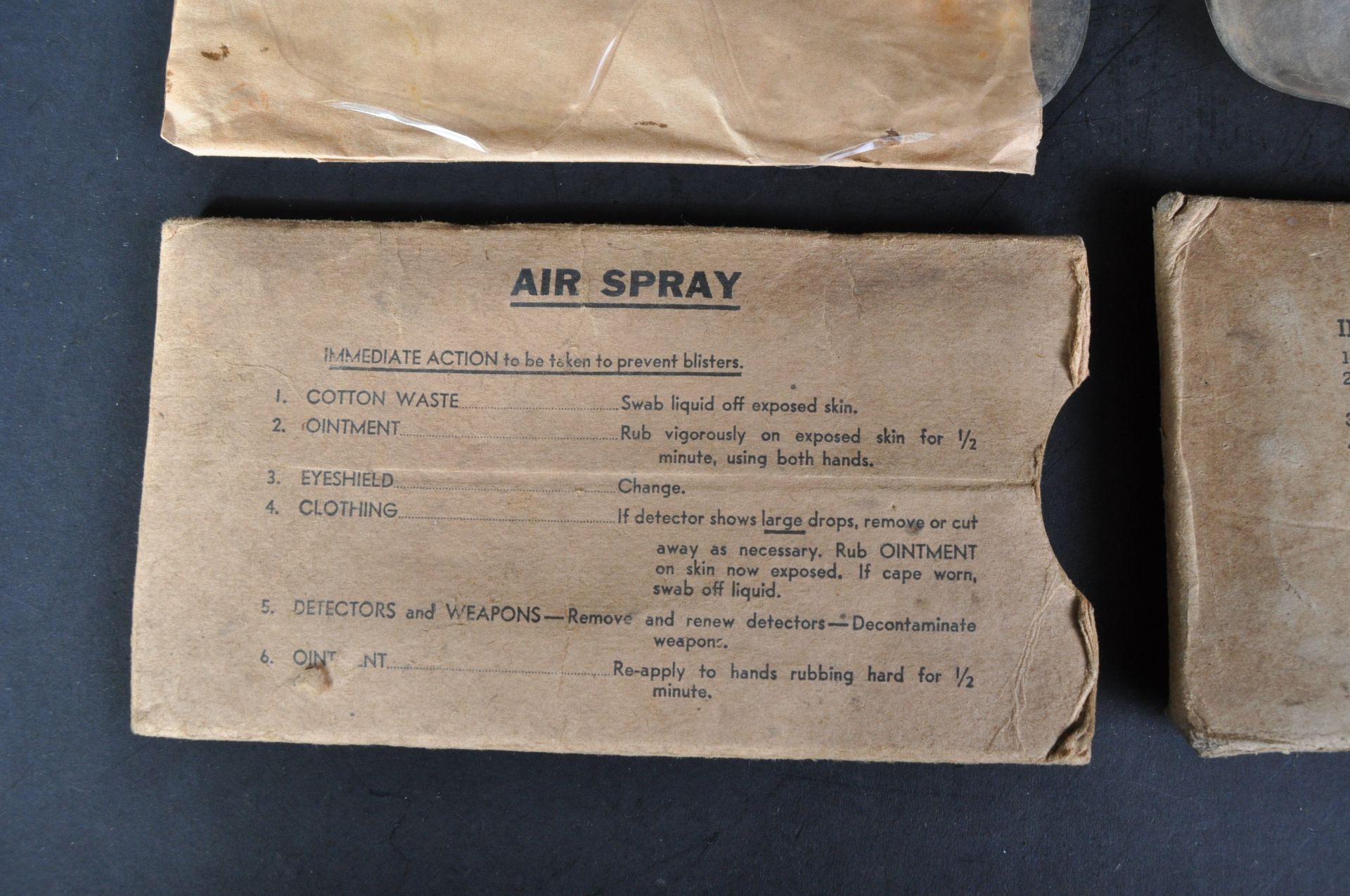 WWII SECOND WORLD WAR BRITISH M1 ANTI GAS EYE SHIELDS - Image 4 of 5