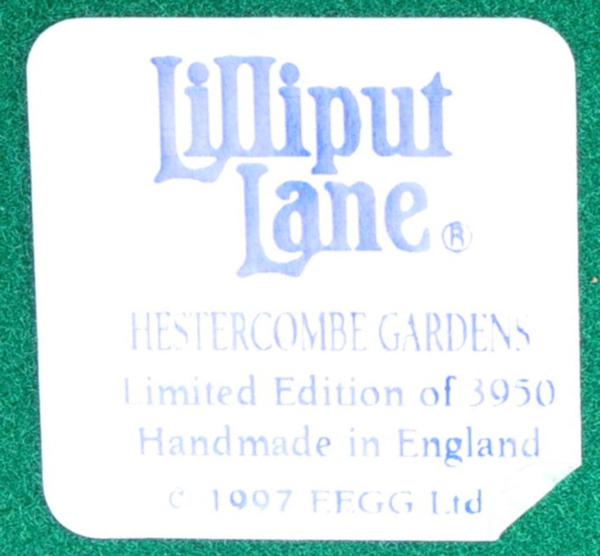 COLLECTION OF VINTAGE LILLIPUT LANE ORNAMENENTS - Image 11 of 12