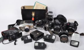 COLLECTION OF VINTAGE CAMERAS & FLASHES