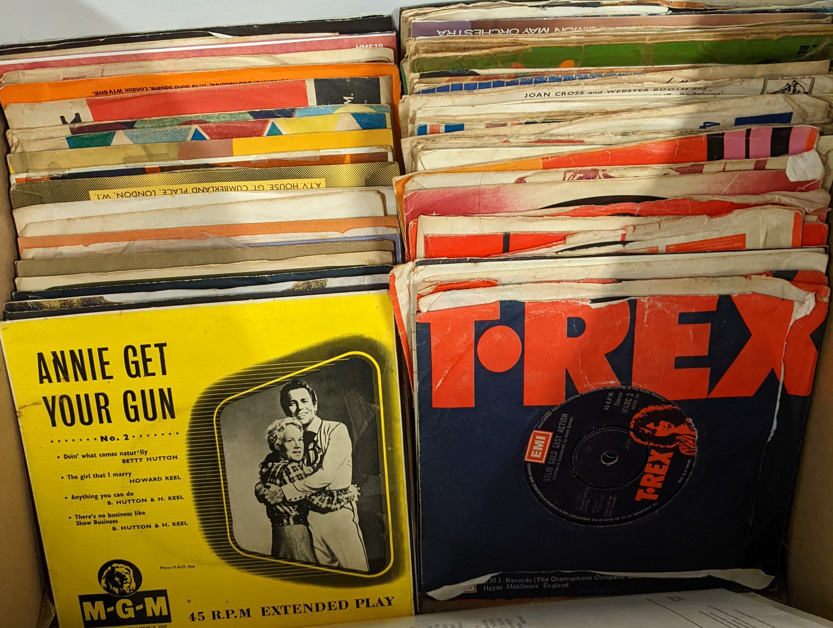 COLLECTION OF VINTAGE 20TH CENTURY 45S AND LP RECORDS - Image 5 of 6