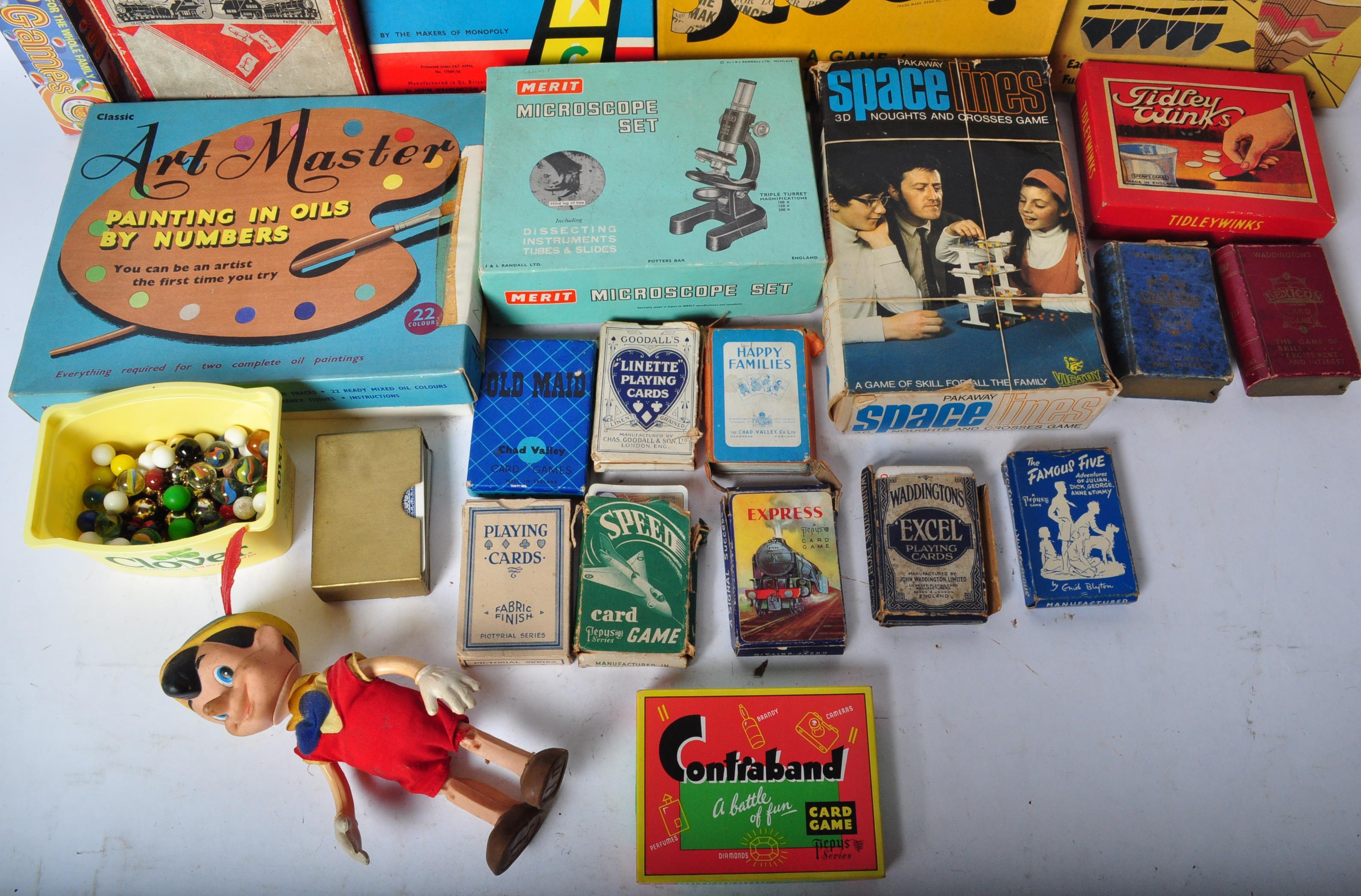 LARGE COLLECTION OF BOARD GAMES & CARD GAMES - Image 2 of 4