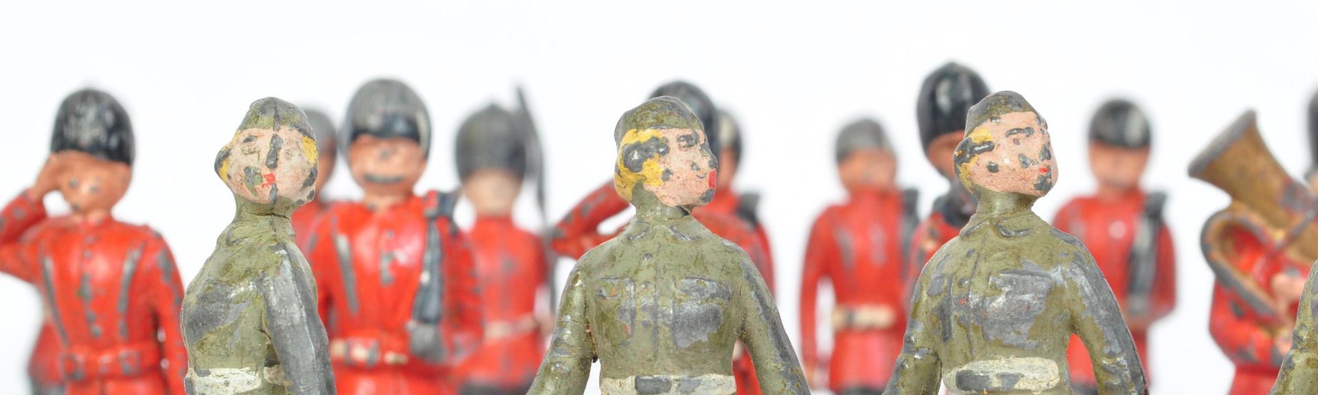 MID CENTURY HAND PAINTED LEAD SOLDIER FIGURES - Image 5 of 6