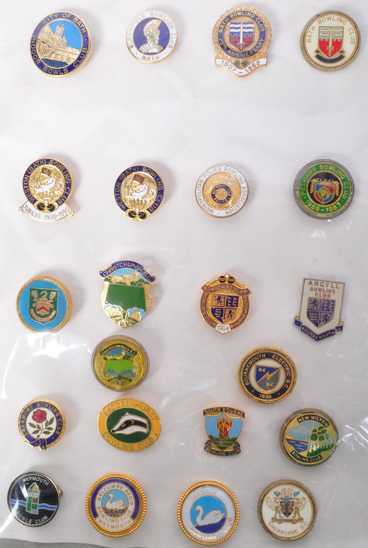 LARGE COLLECTION OF VINTAGE 20TH CENTURY ENAMEL BOWLS BADGES - Bild 8 aus 9