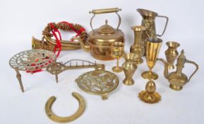 COLLECTION OF VINTAGE BRASS ITEMS