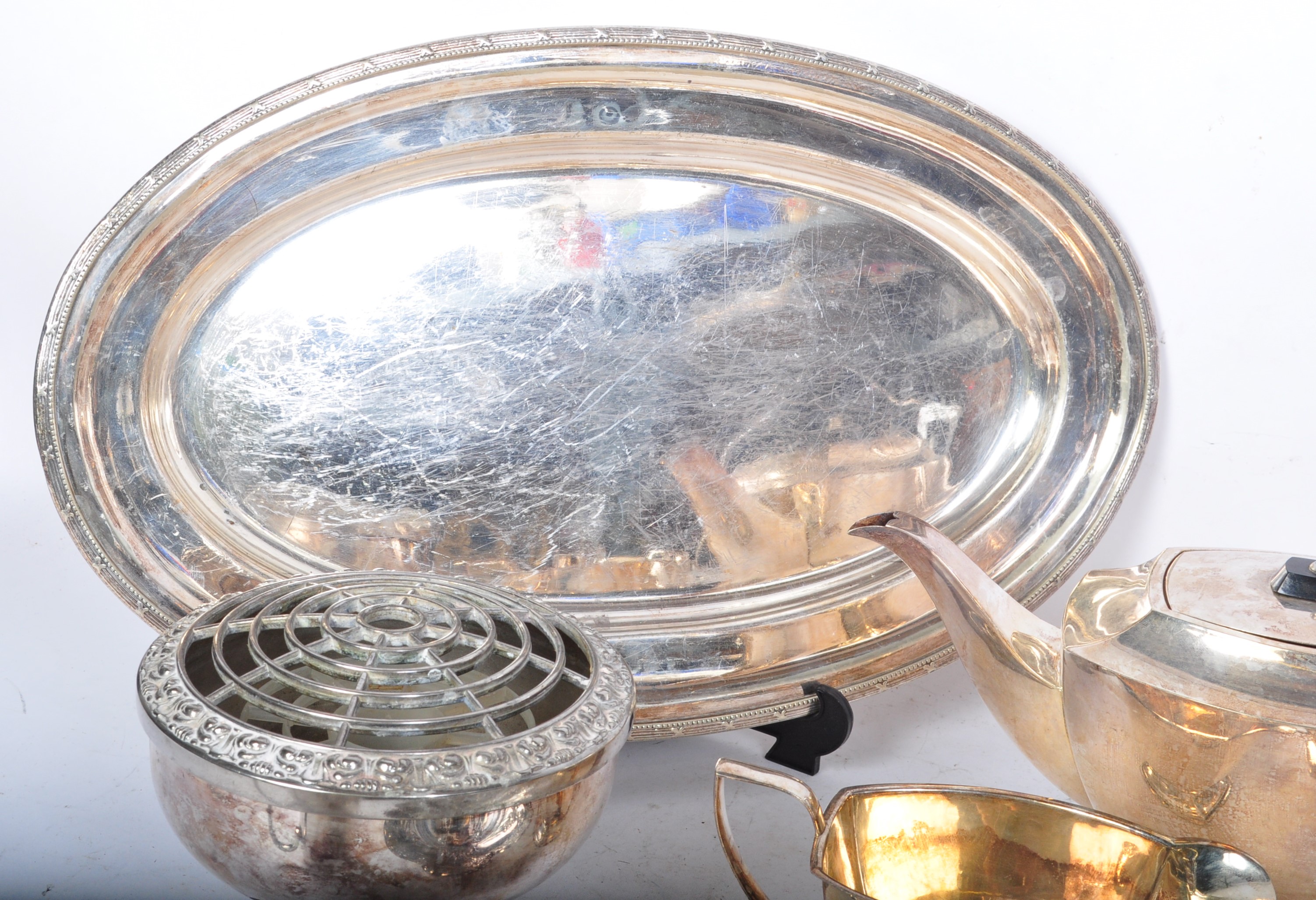 COLLECTION OF VINTAGE 20TH CENTURY SILVER PLATE - Image 2 of 9