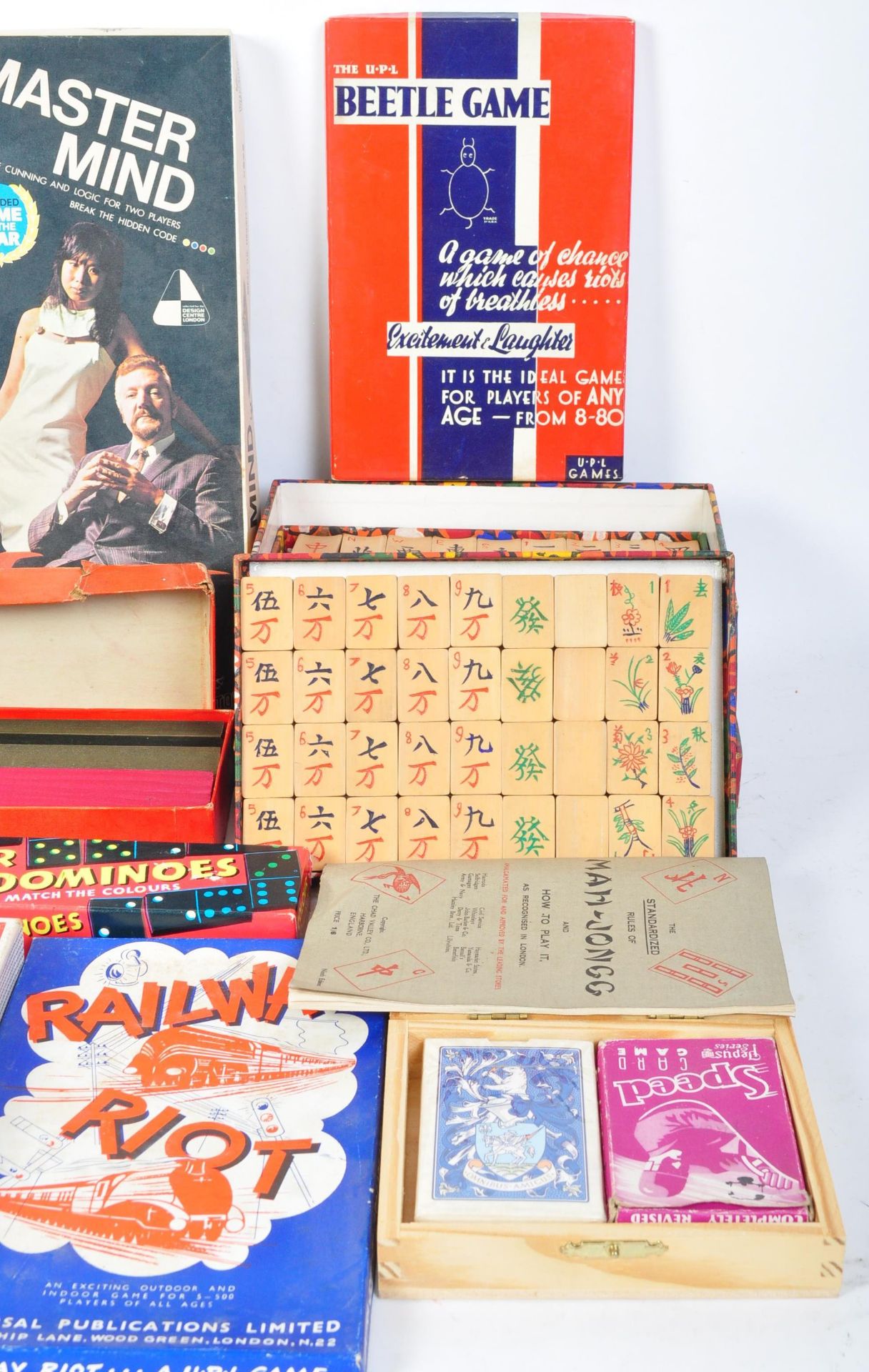 COLLECTION OF VINTAGE 20TH CENTURY PLAYING GAMES - Image 4 of 4