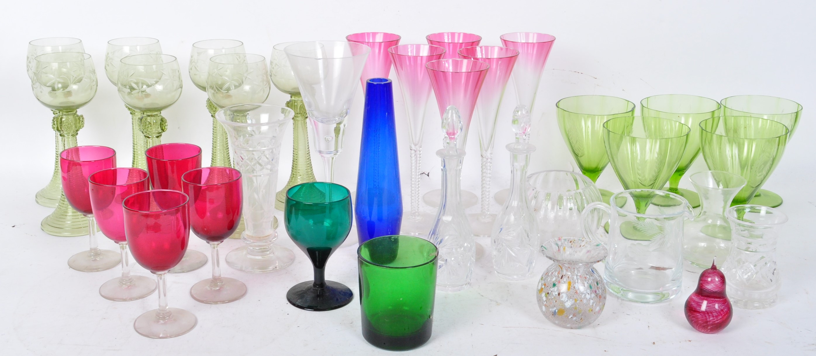 COLLECTION OF EARLY 20TH CENTURY & LATER GLASS