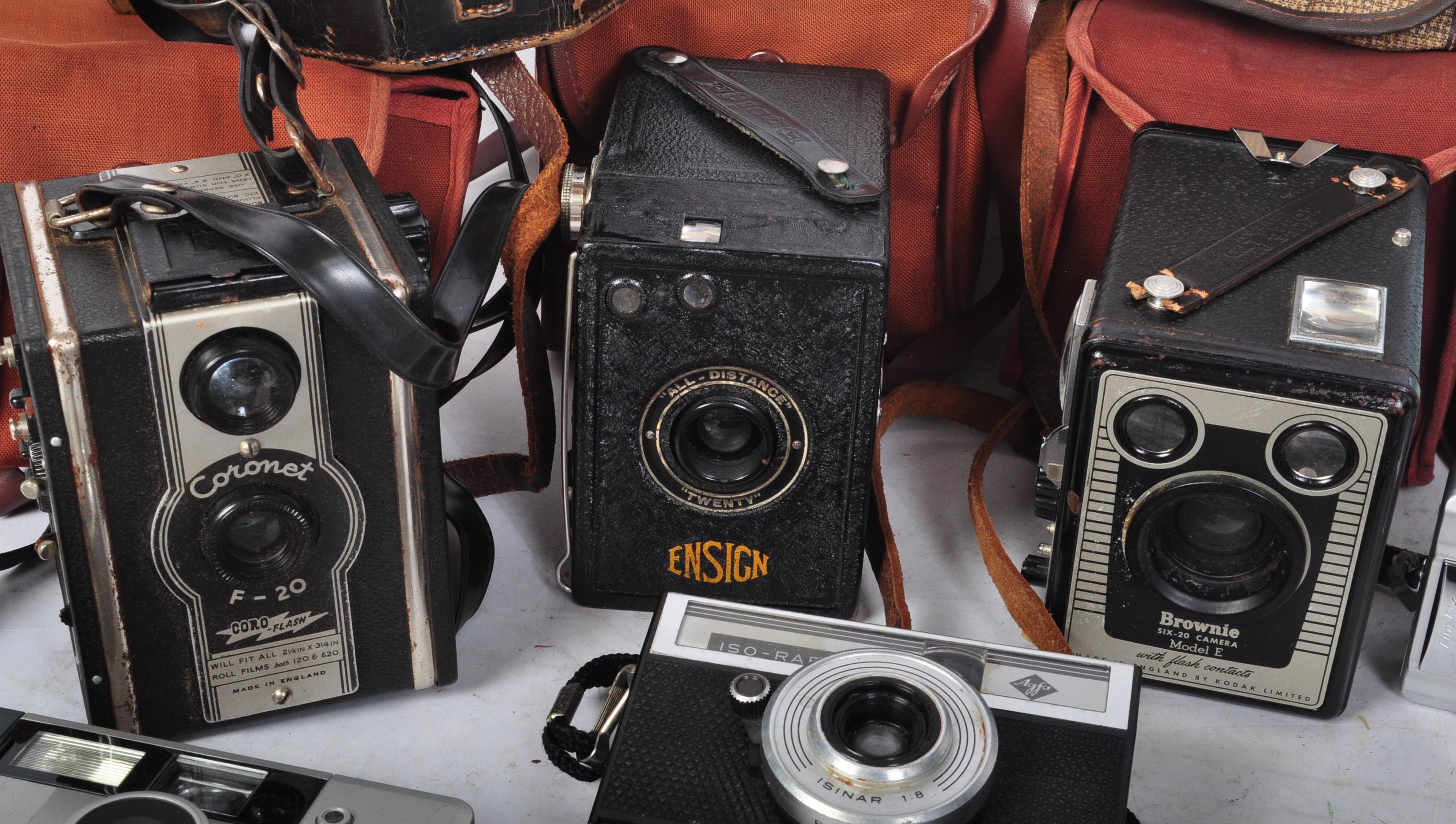 COLLECTION OF VINTAGE CAMERAS - KODAK - CANON - Image 3 of 4