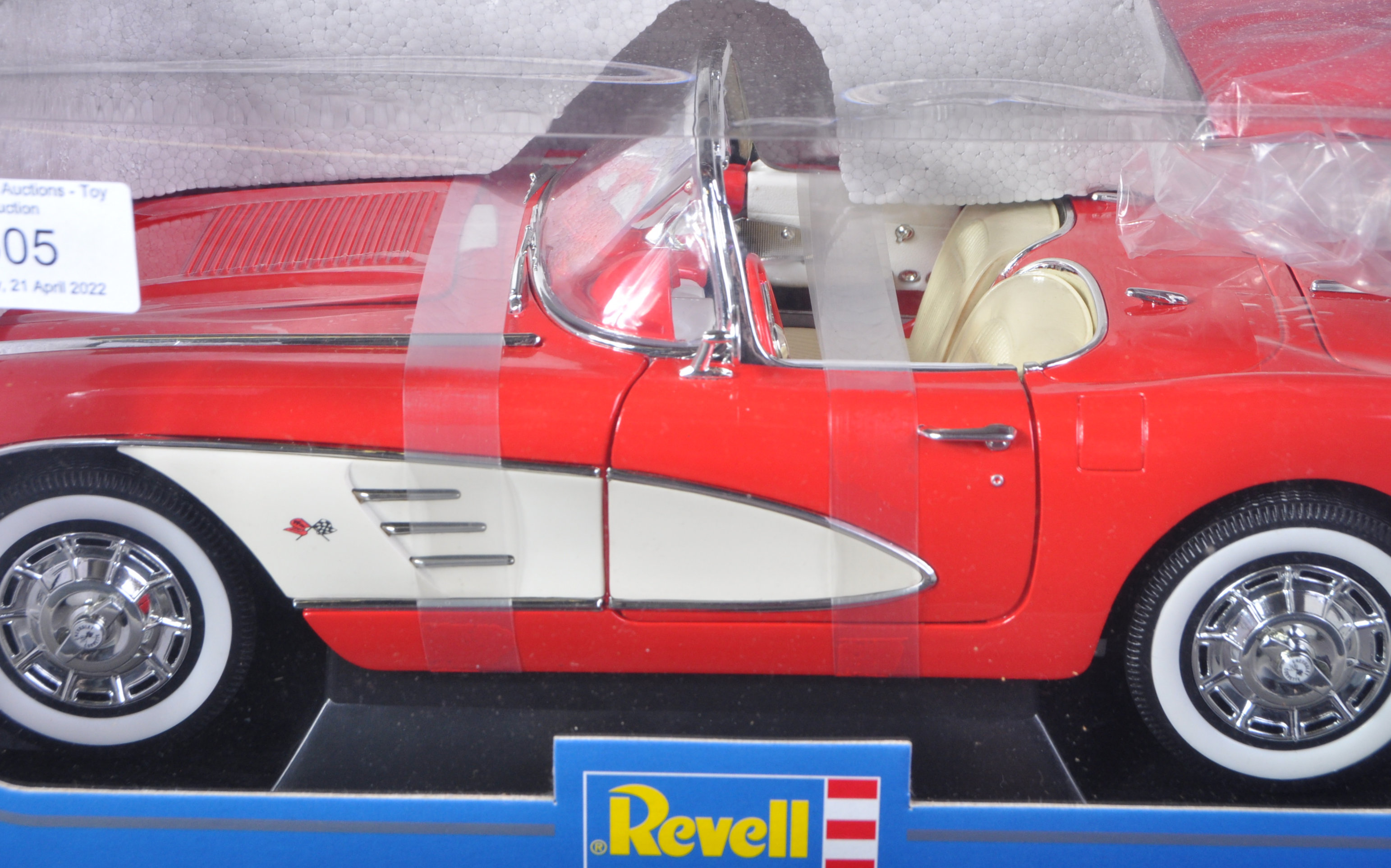 ORIGINAL REVELL 1/12 SCALE DIECAST 1958 CHEVROLET CORVETTE - Image 2 of 5