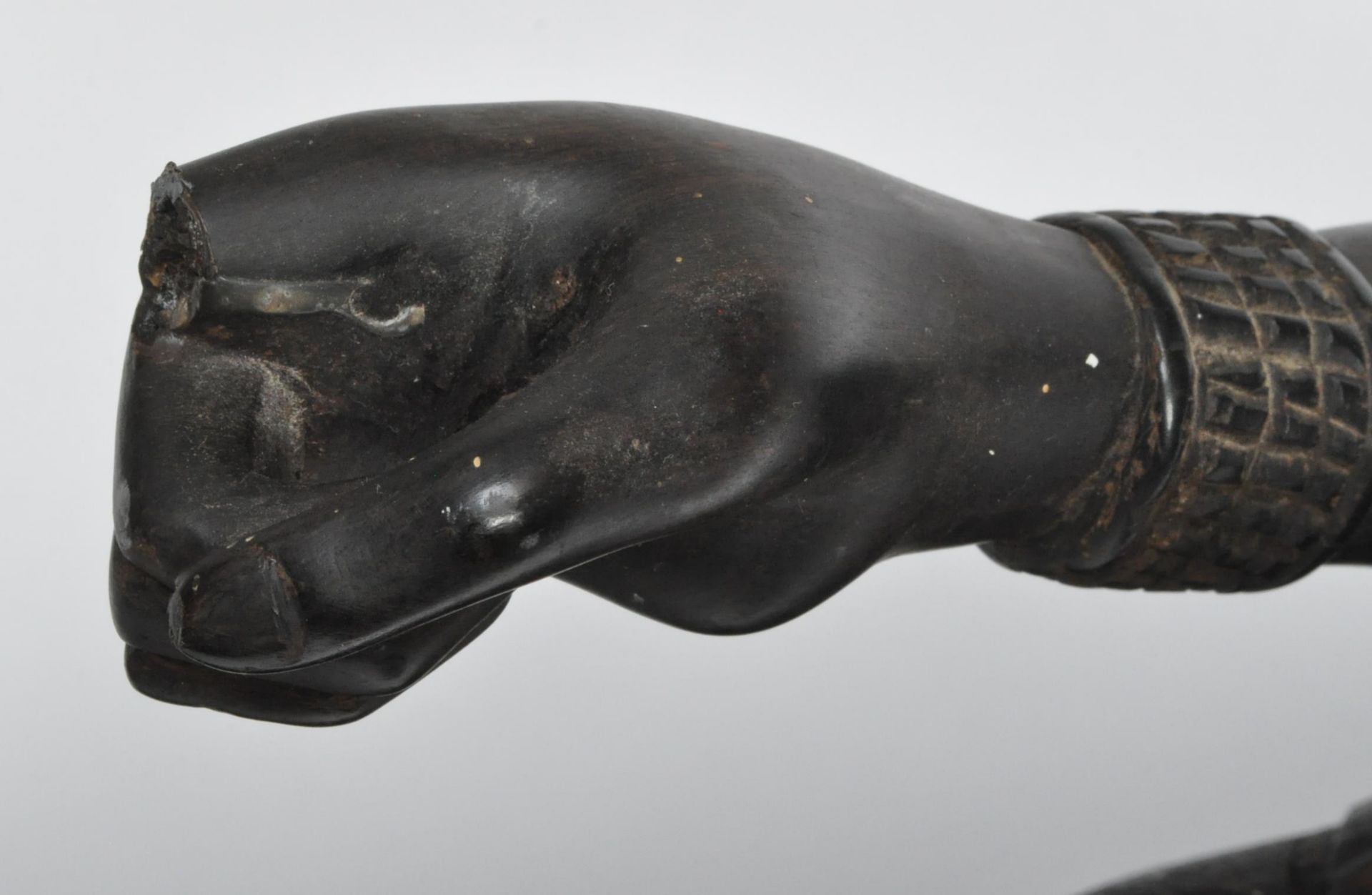 LARGE AFRICAN CARVED EBONY TRIBAL SCULPTURE - Image 4 of 7