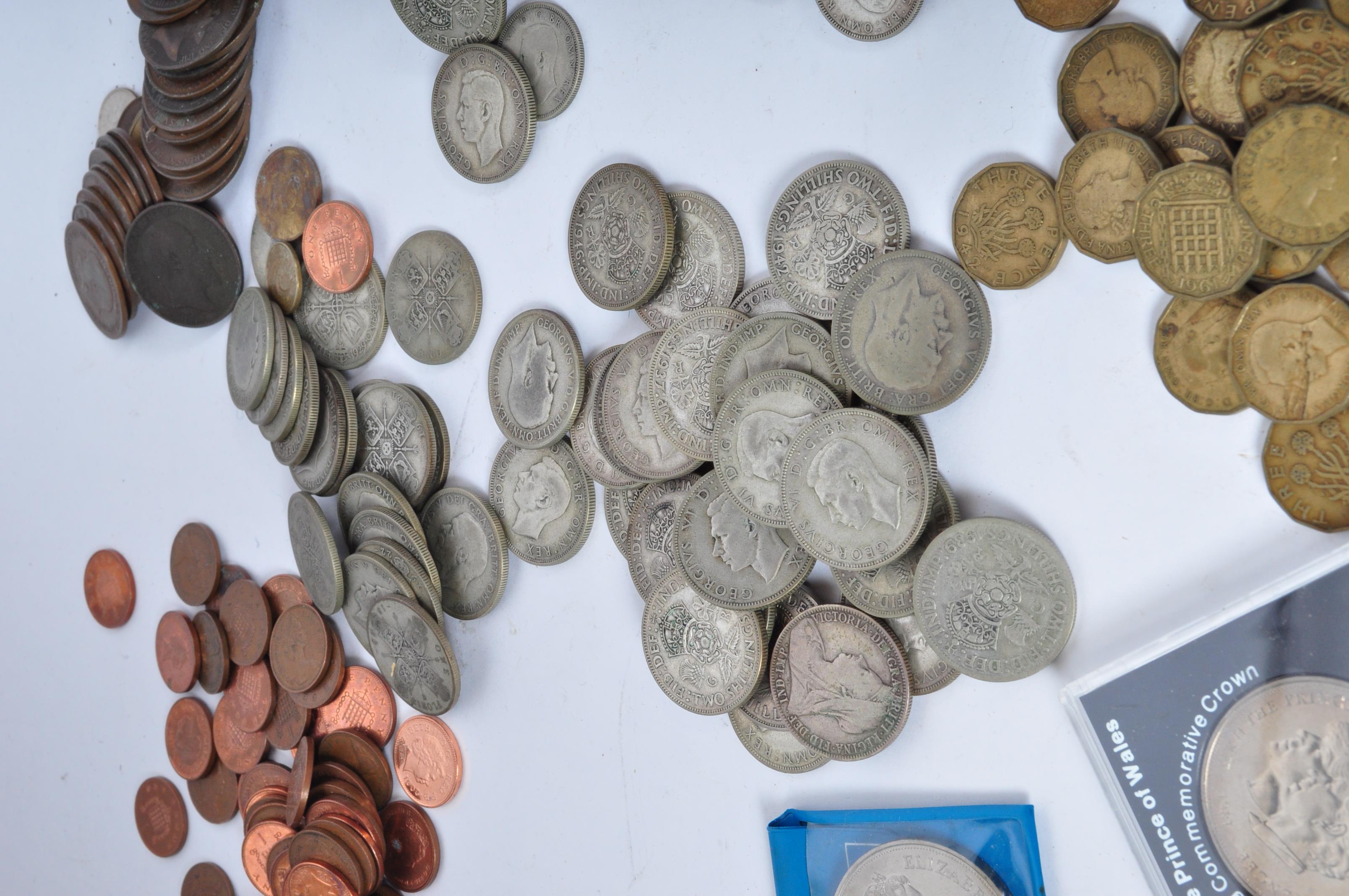 ASSORTMENT OF BRITISH COINAGE TO INCLUDE CROWNS - Image 3 of 6