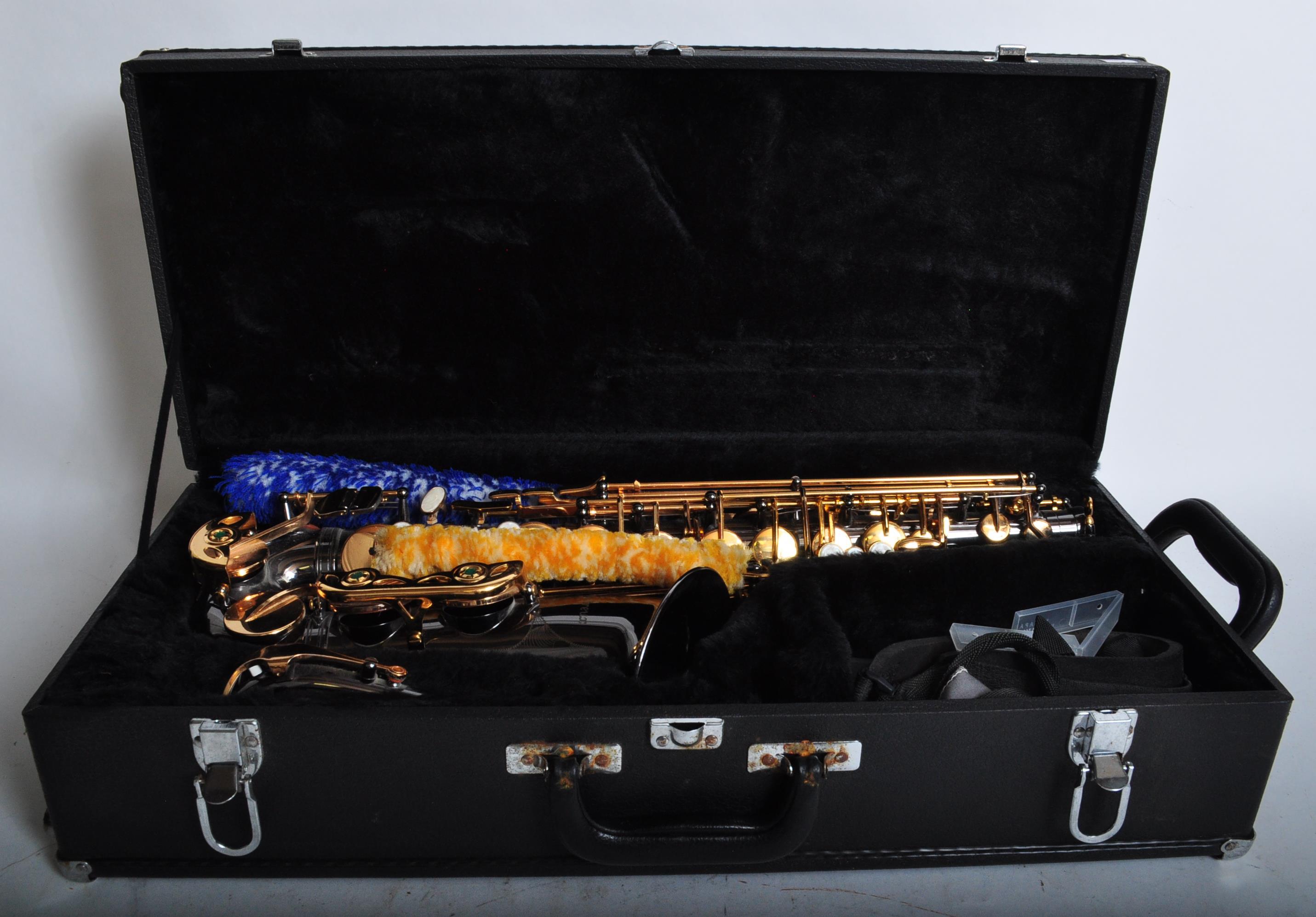 VINTAGE MONTREUX SAXOPHONE MUSICAL INSTURMENT