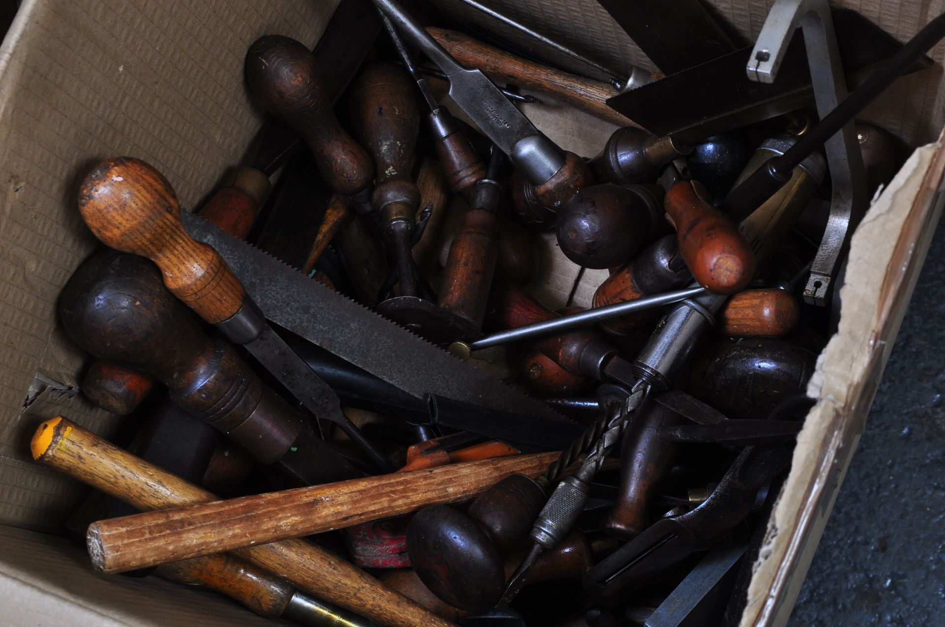 A LARGE COLLECTION OF EARLY 20TH CENTURY & LATER WOODWORKING TOOLS - Bild 6 aus 6