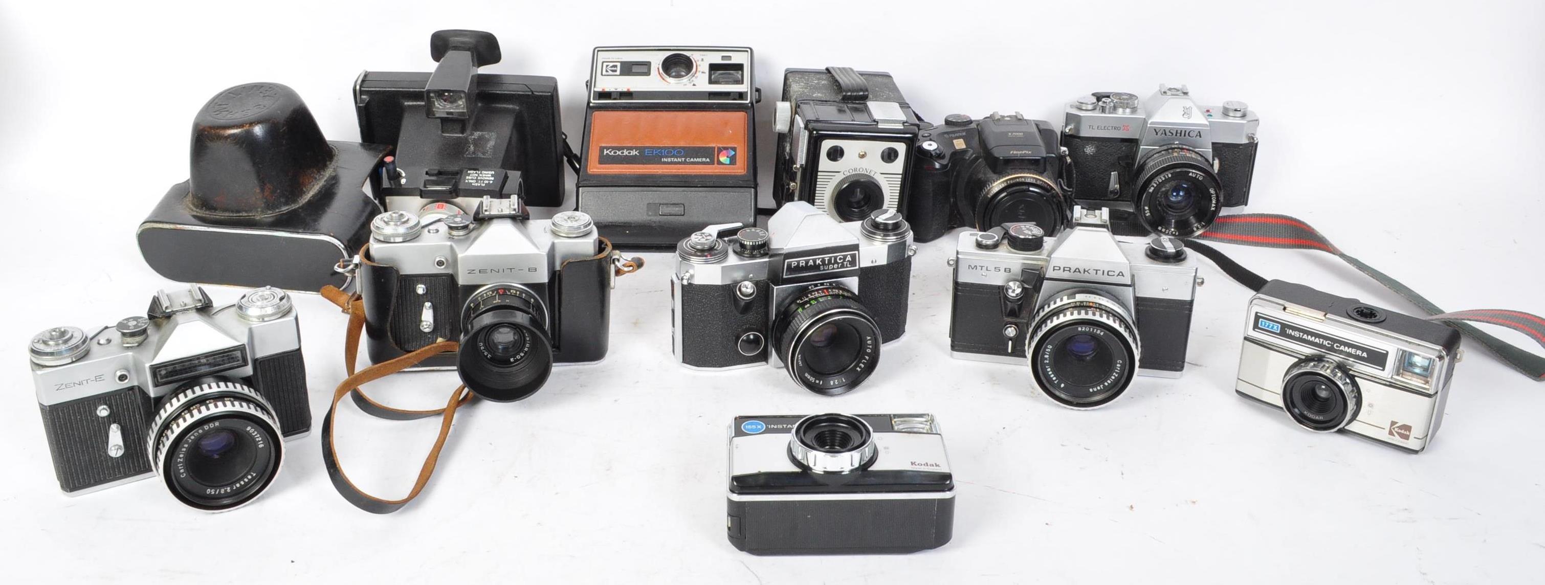 COLLECTION OF VINATGE 35MM FILM CAMERAS & LENSES