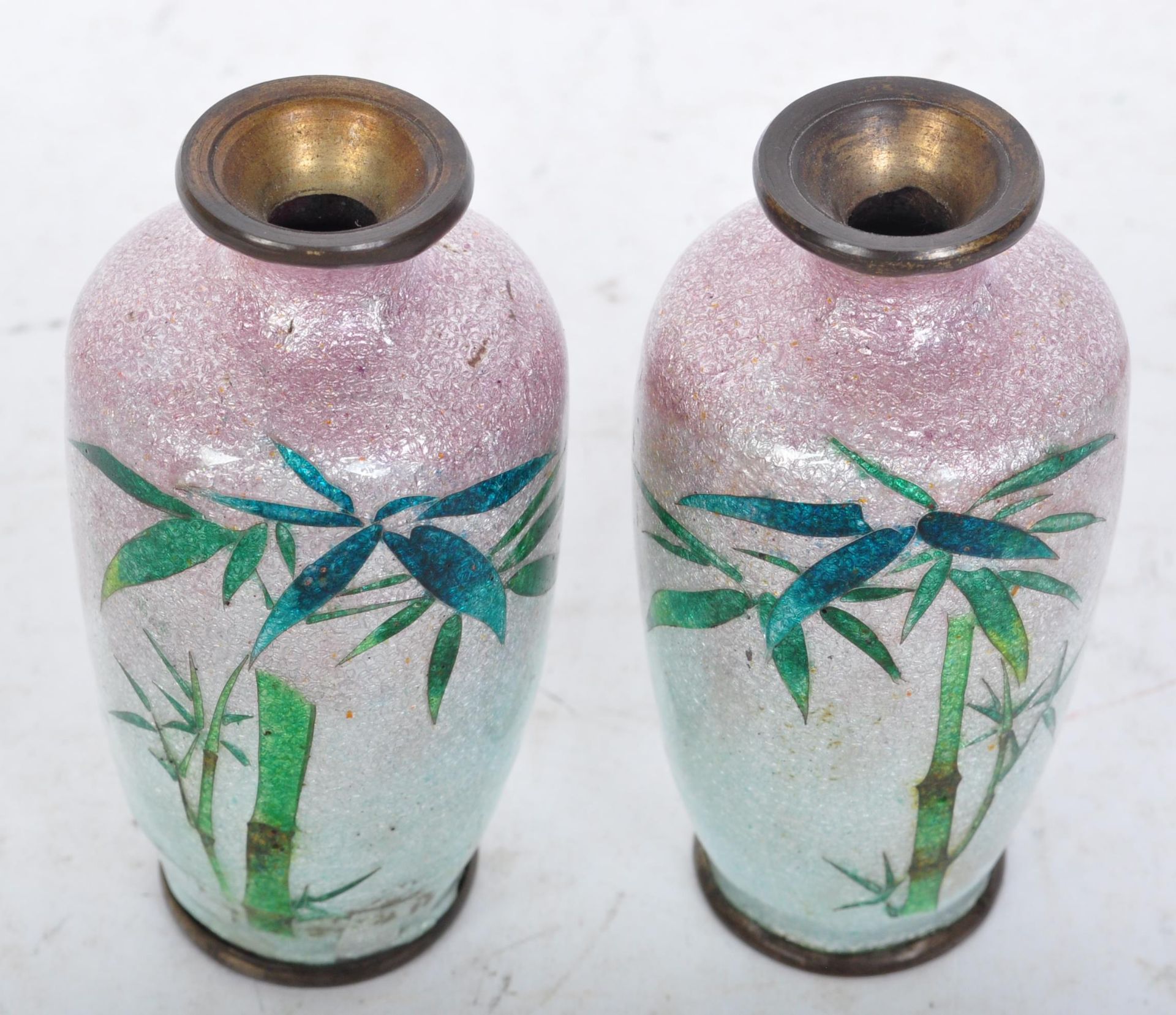 PAIR OF JAPANESE MEIJI GINBARI CLOISONNE VASES - Image 2 of 5