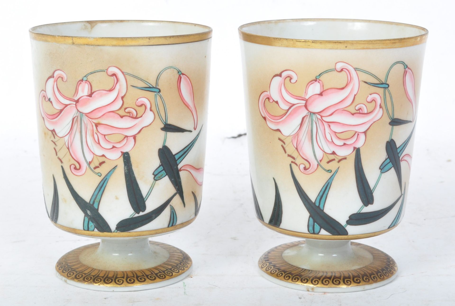 EARLY 20TH CENTURY JAPANESE HAND PAINTED PORCELAIN GOBLET