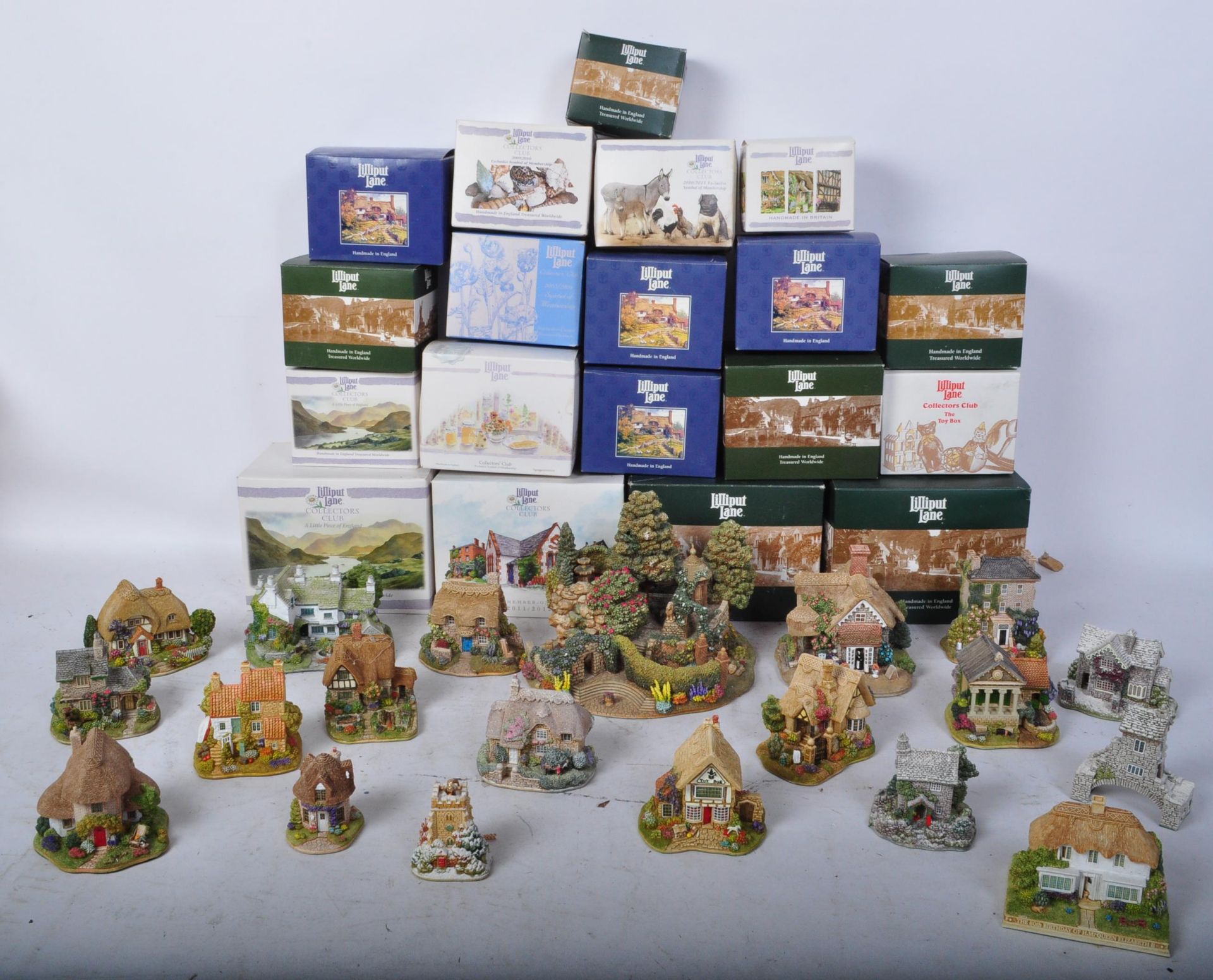 COLLECTION OF VINTAGE LILLIPUT LANE ORNAMENTS