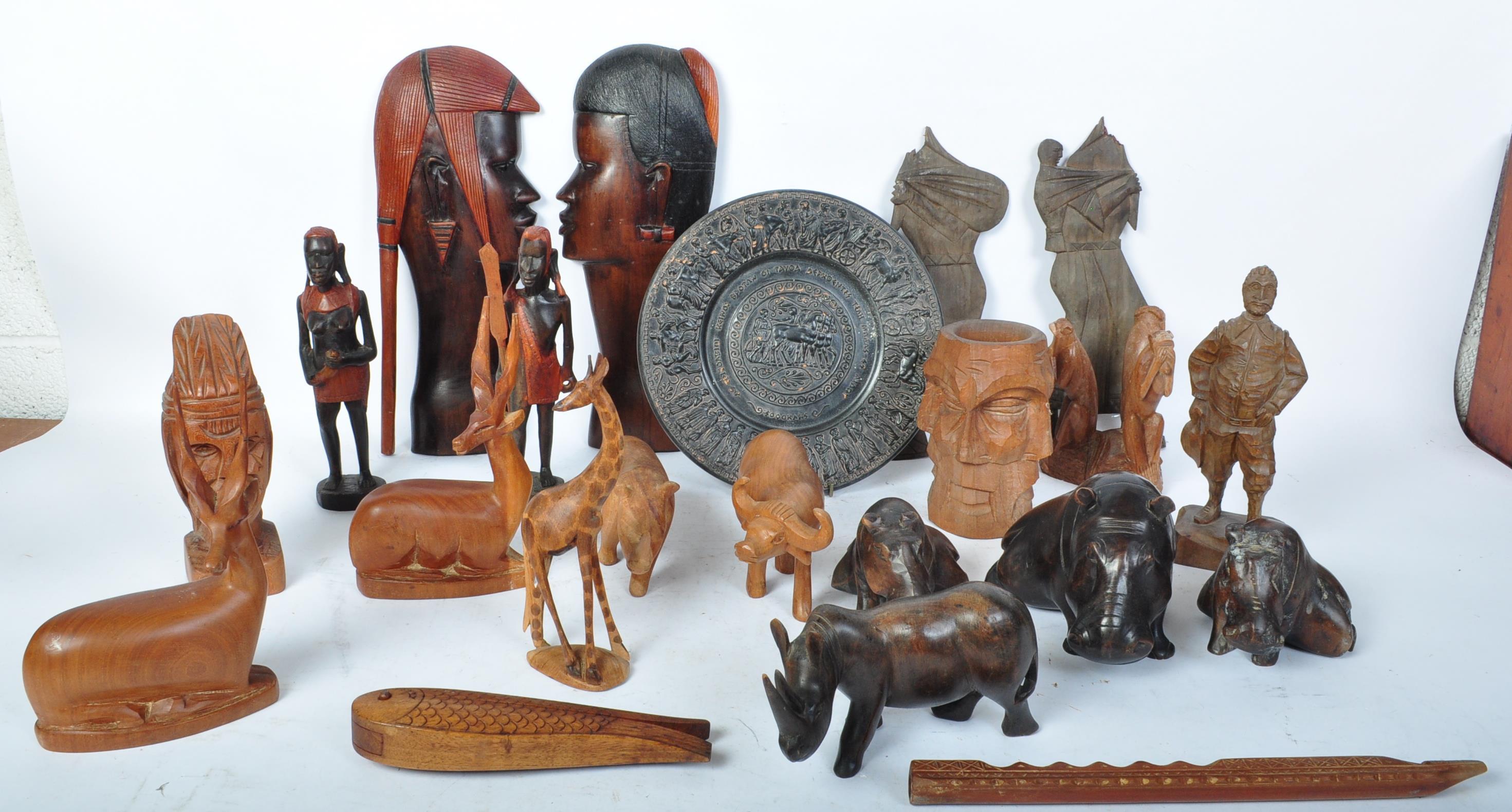 ASSORTMENT OF 20TH CENTURY AFRICAN TRIBAL ITEMS