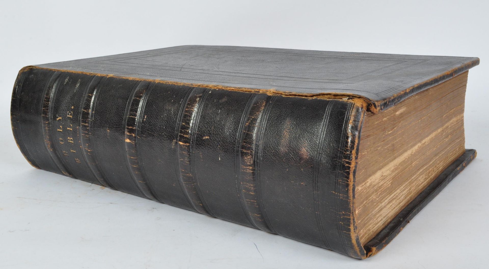 LARGE 19TH CENTURY THE UNIVERSAL FAMILY BIBLE - TOOLED LEATHER