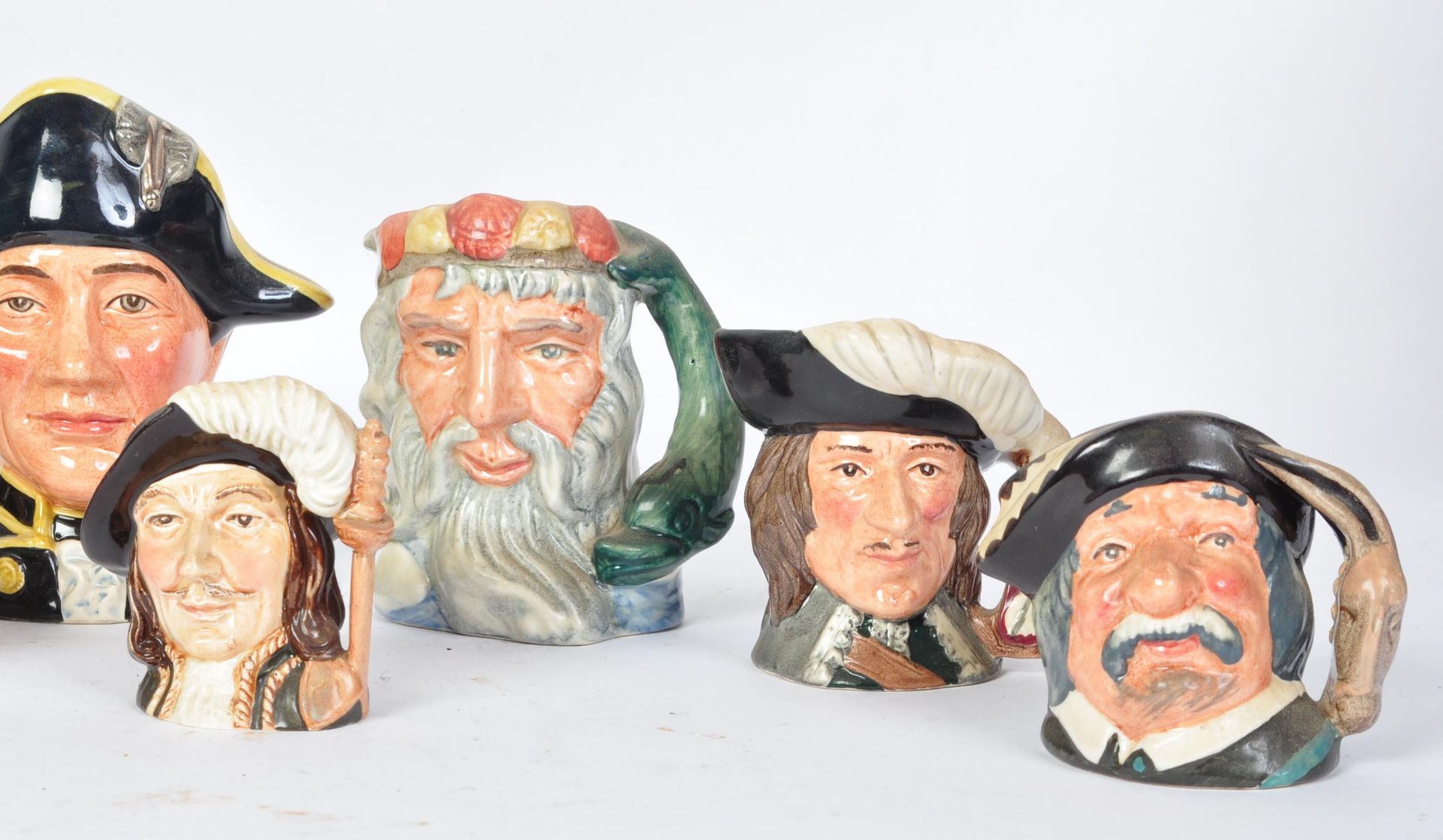 A COLLECTION OF 10 VINTAGE CHARACTER TOBY JUGS - VARIOUS SIZES - Image 4 of 6