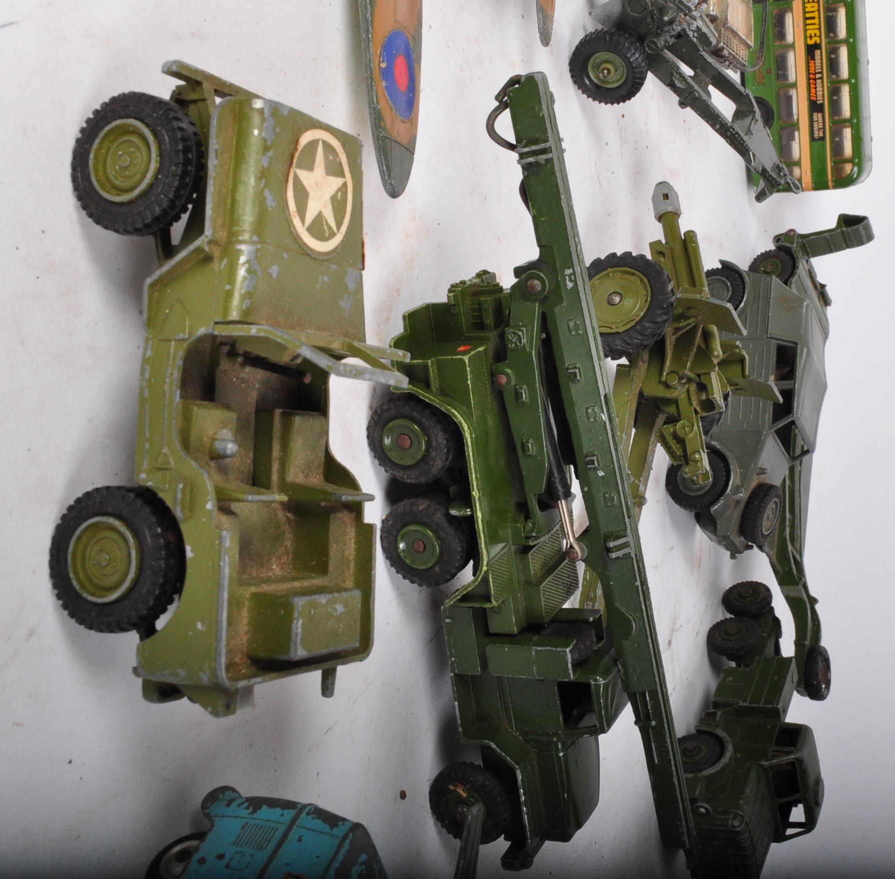 A COLLECTION OF VINTAGE MILITARY STYLE TOYS - CORGI - DINKY & MORE - Image 6 of 11