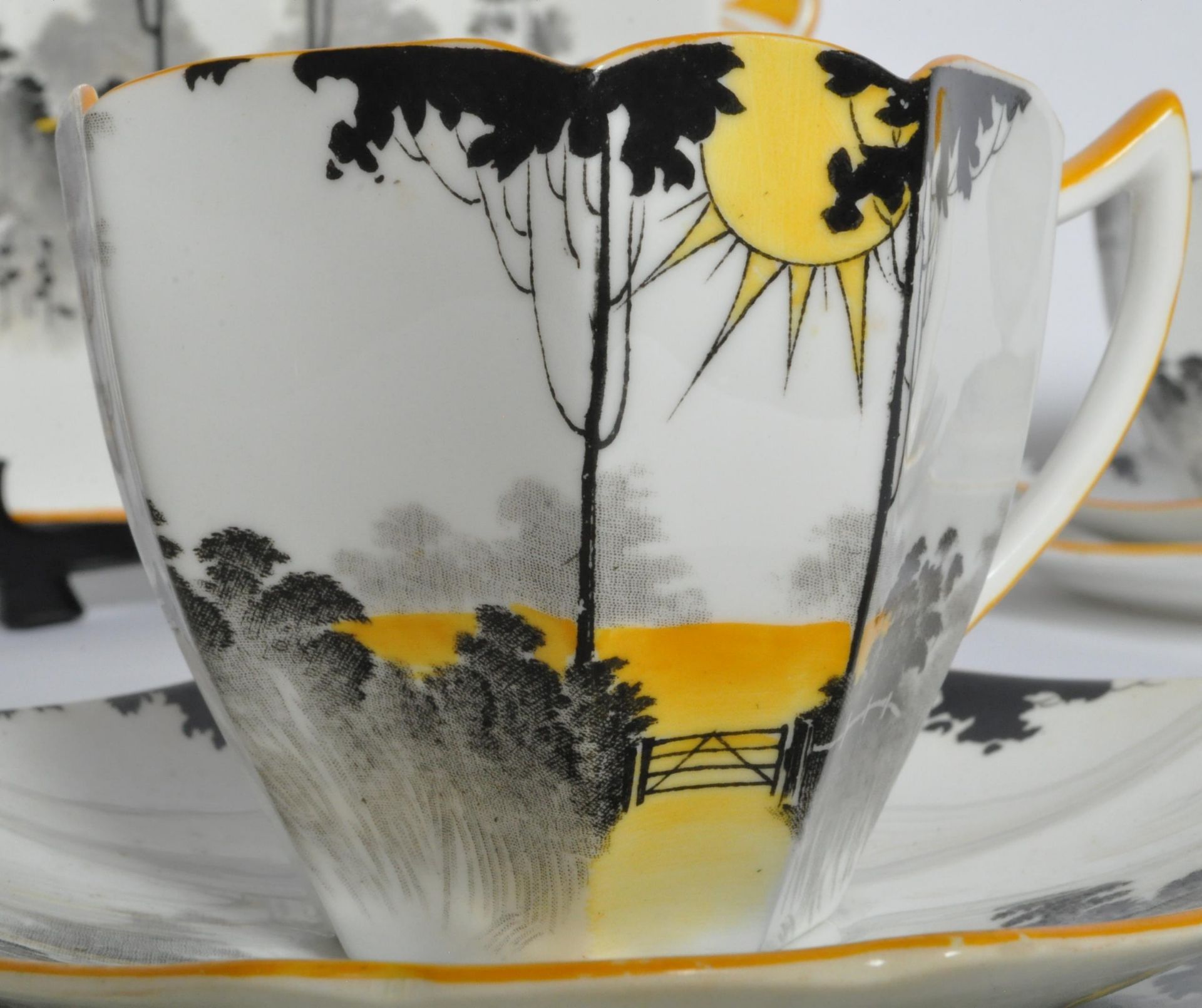 SHELLEY - SUNRISE & TALL TREES - ART DECO BONE CHINA TEA SERVICE - Image 4 of 7