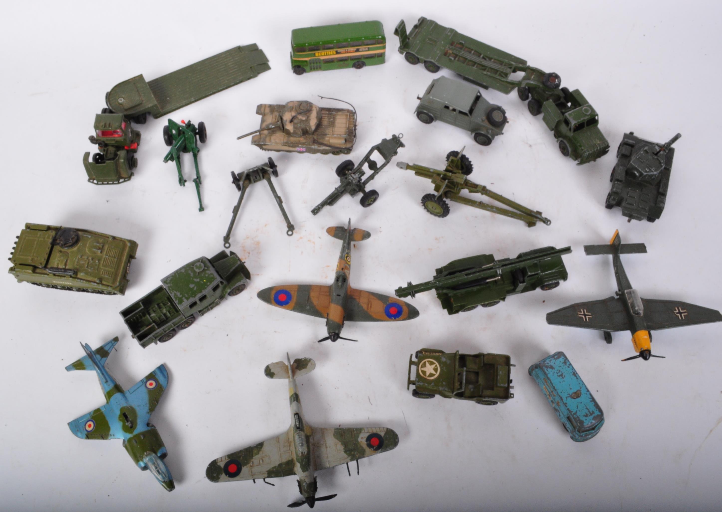 A COLLECTION OF VINTAGE MILITARY STYLE TOYS - CORGI - DINKY & MORE - Image 2 of 11