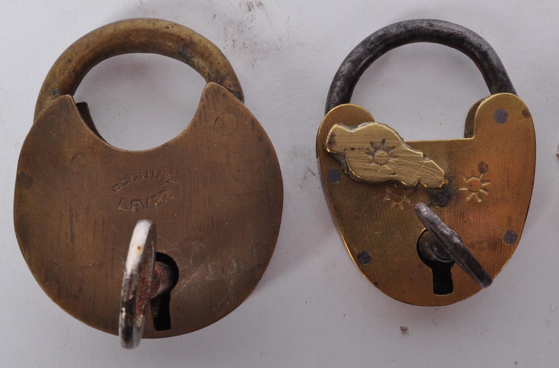 COLLECTION OF FOUR BRASS MINAITURE PADLOCKS - Image 3 of 5