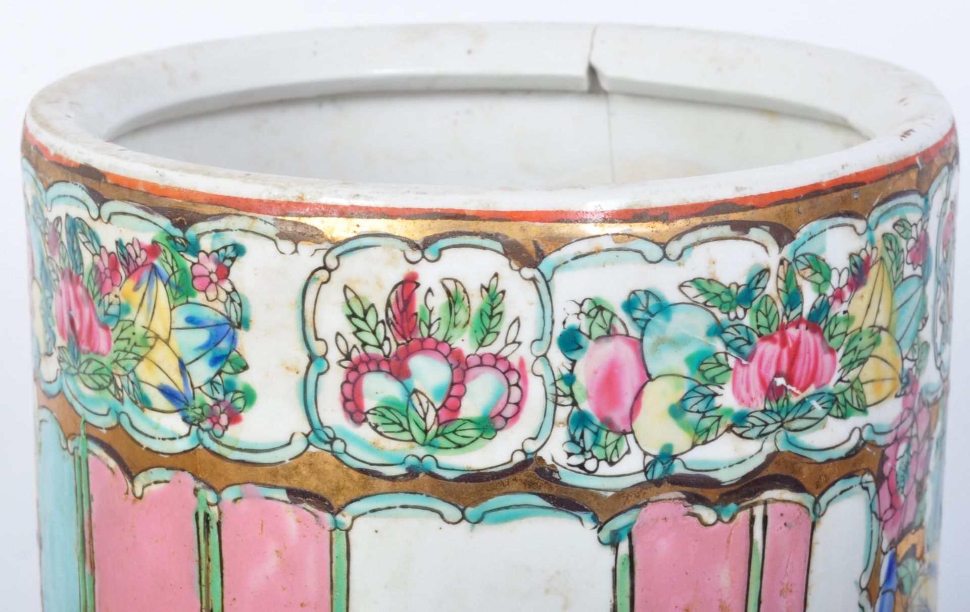 VINTAGE CHINESE HAND PAINTED UMBRELLA STAND - Image 3 of 7