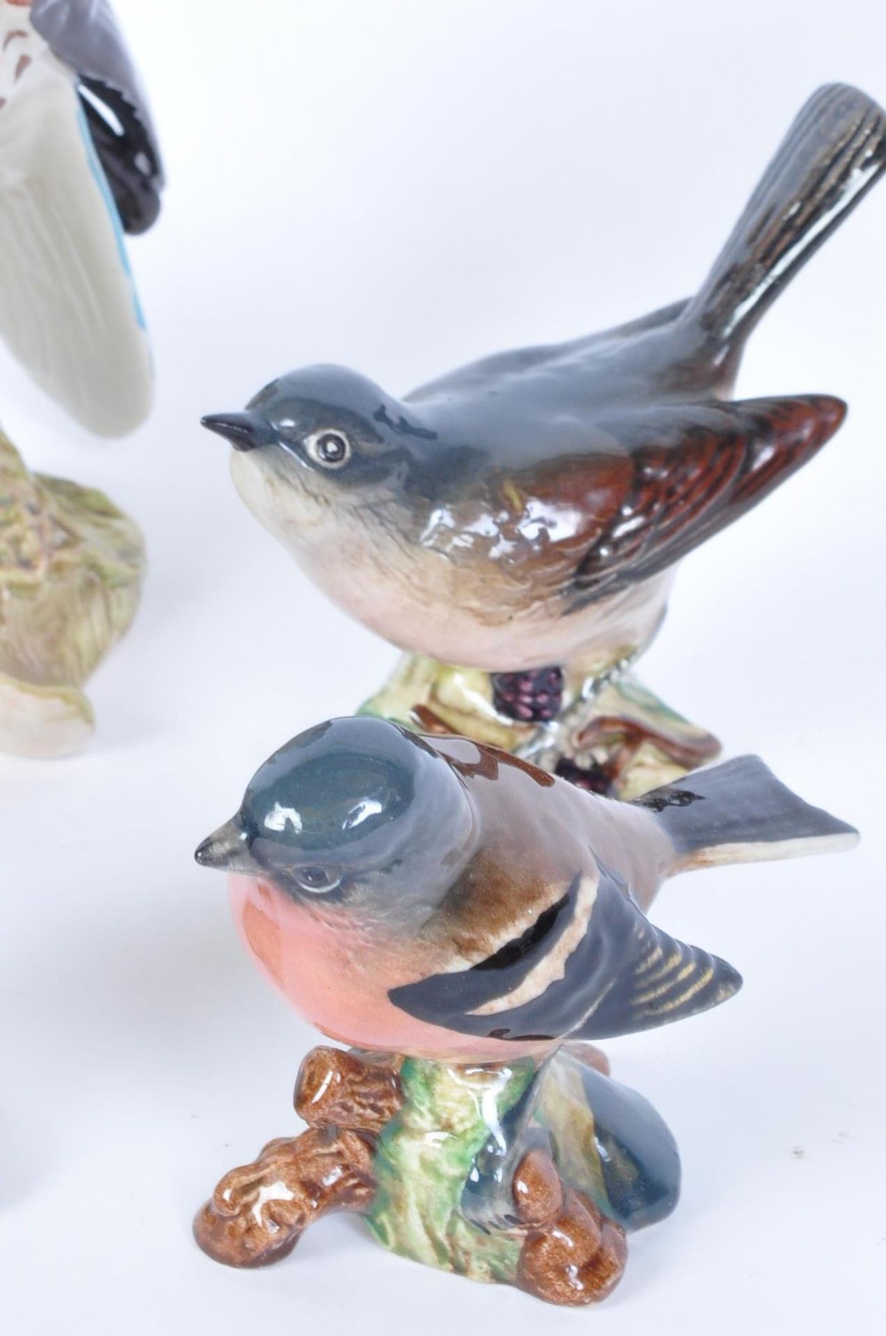 COLLECTION OF VINTAGE BESWICK CERAMIC BIRDS FIGURINES - Image 4 of 5