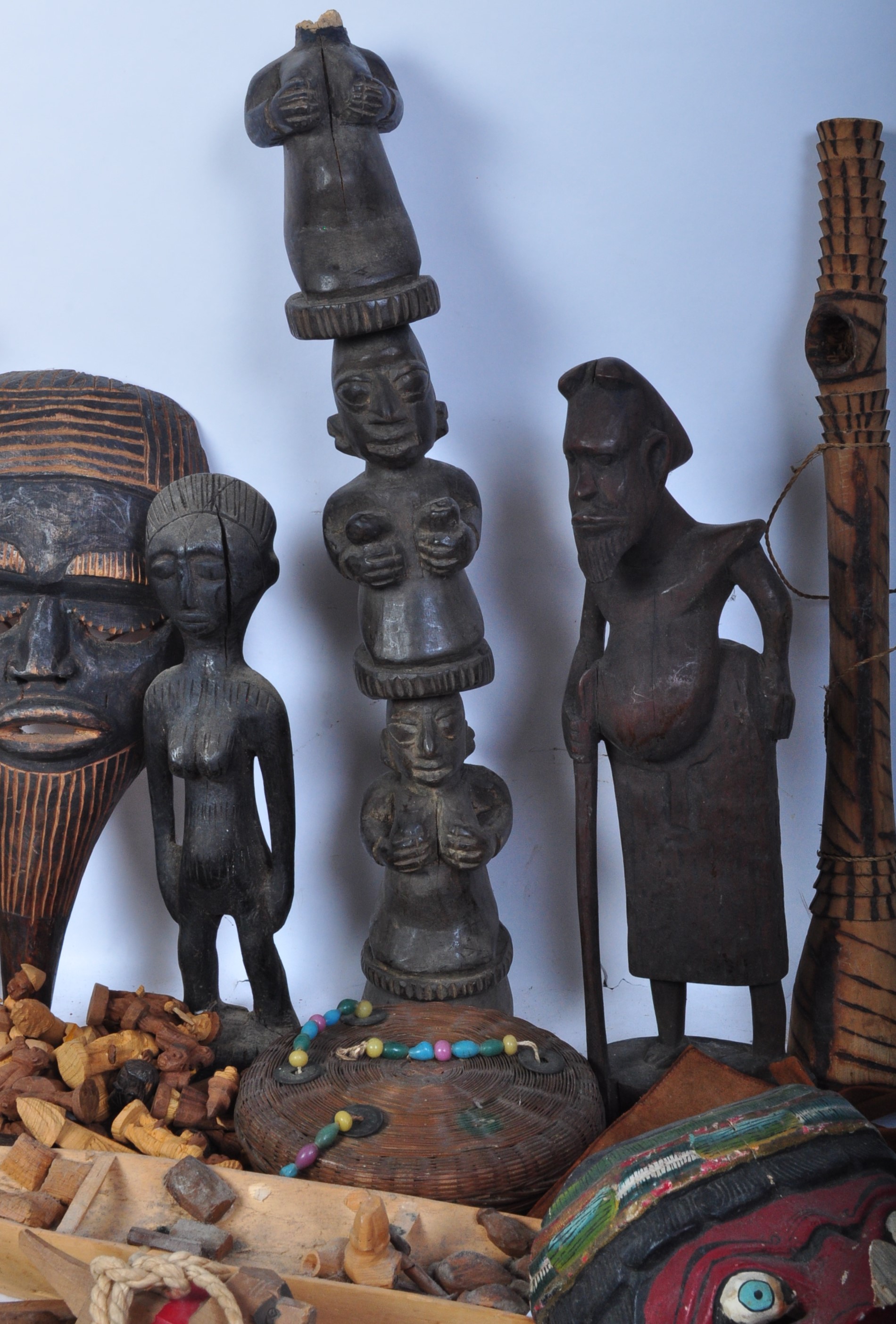 LARGE COLLECTION OF AFRICAN & ASIAN ITEMS - MASKS - INSTRUMENTS - Image 3 of 6