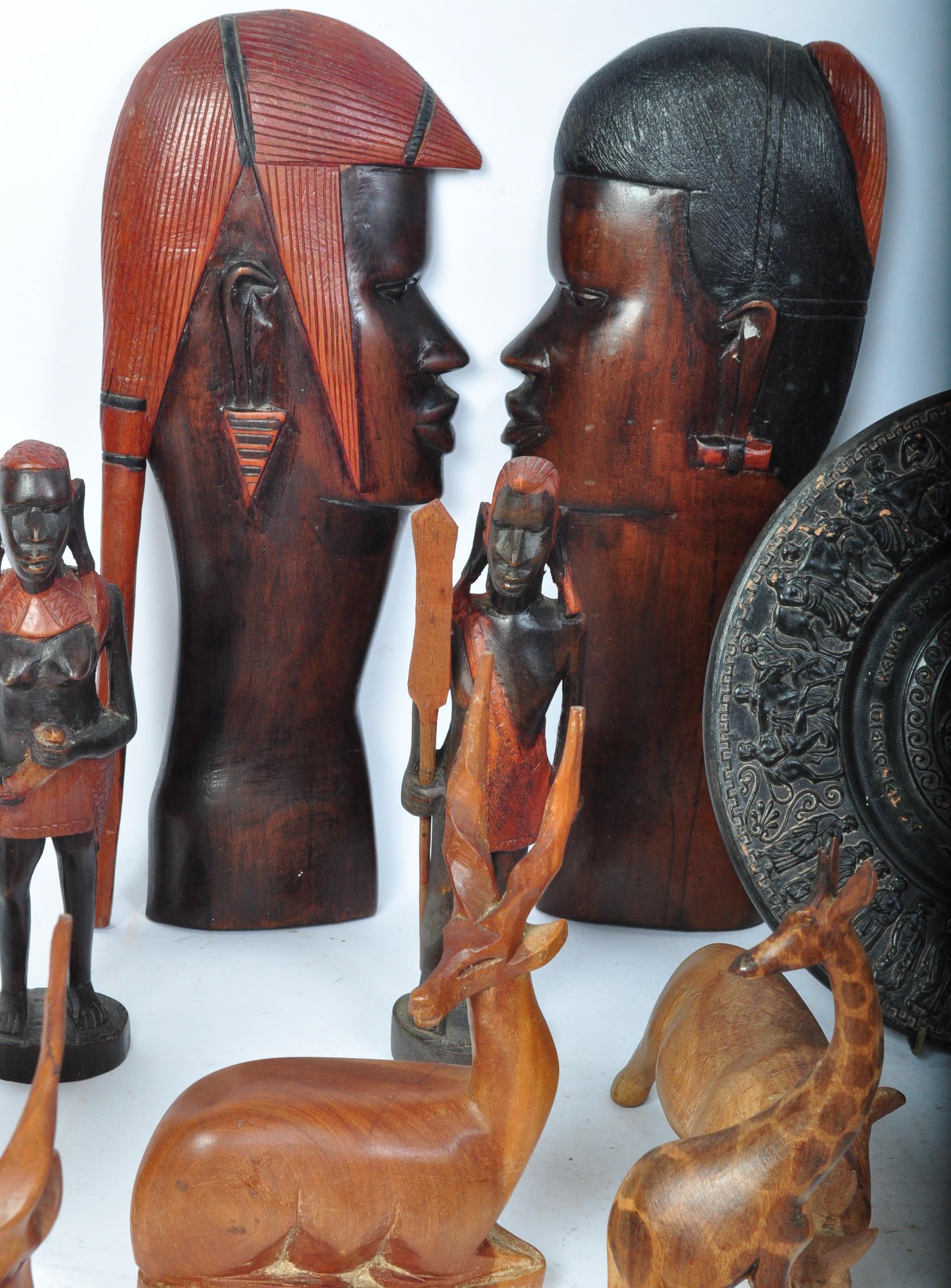 ASSORTMENT OF 20TH CENTURY AFRICAN TRIBAL ITEMS - Image 3 of 6