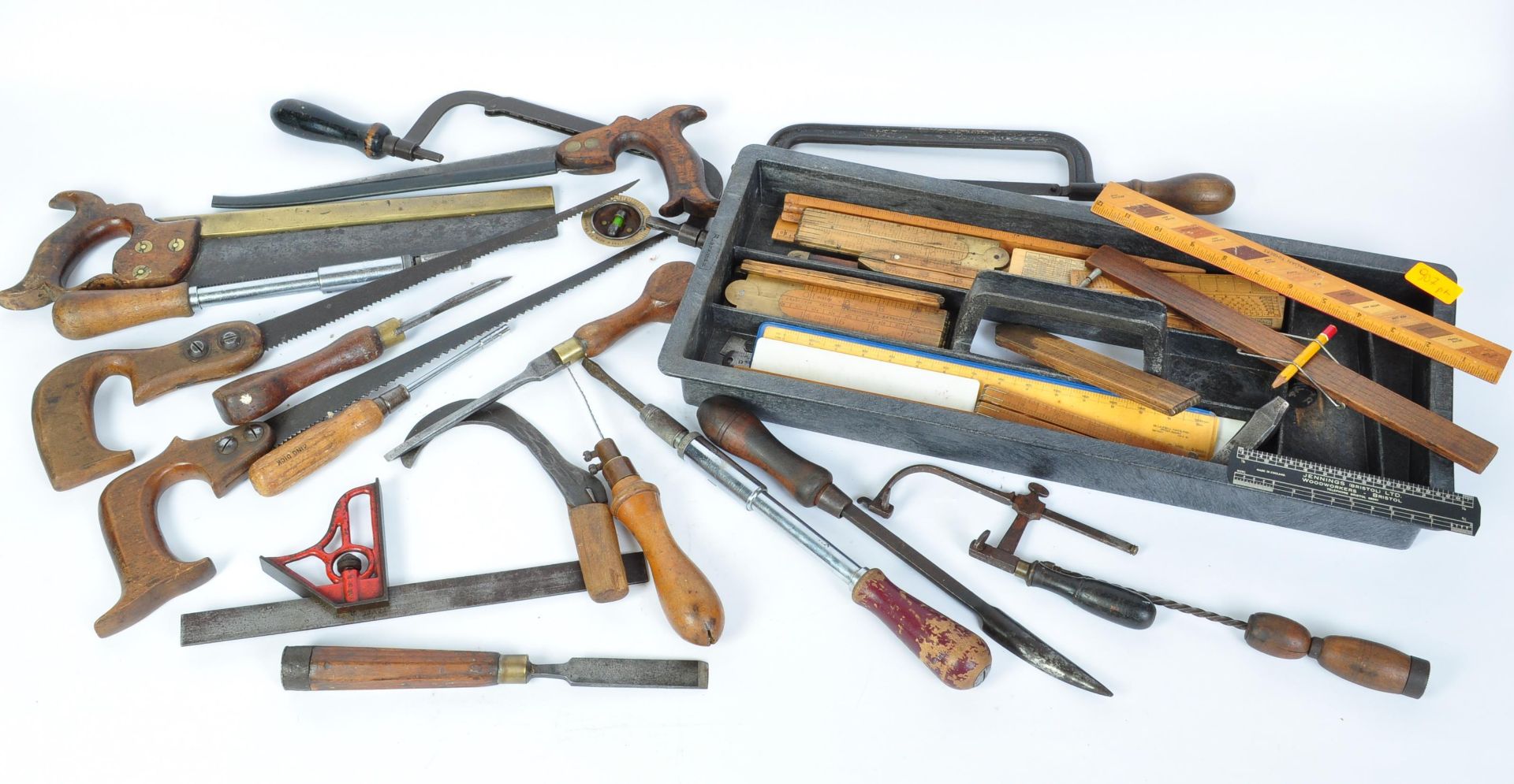 A LARGE COLLECTION OF EARLY 20TH CENTURY & LATER WOODWORKING TOOLS