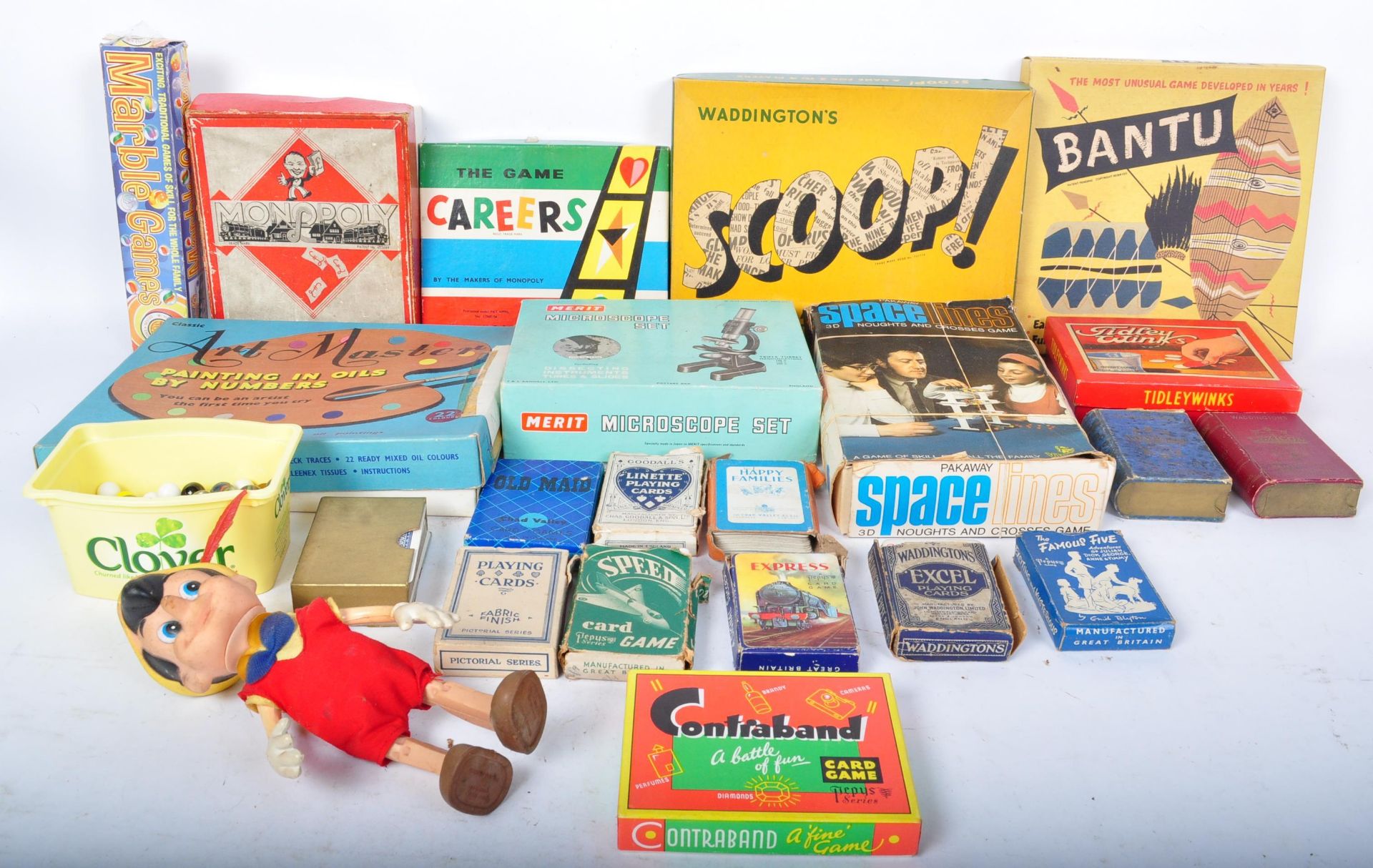 LARGE COLLECTION OF BOARD GAMES & CARD GAMES