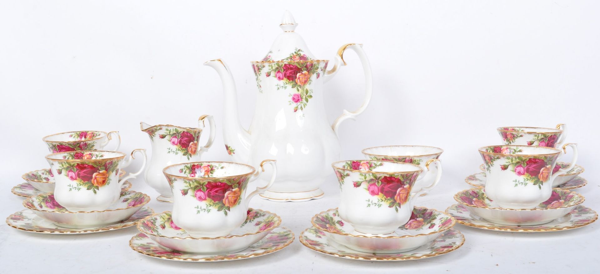 VINTAGE ROYAL ALBERT OLD COUNTRY ROSES CHINA COFFEE SERVICE - Image 2 of 5