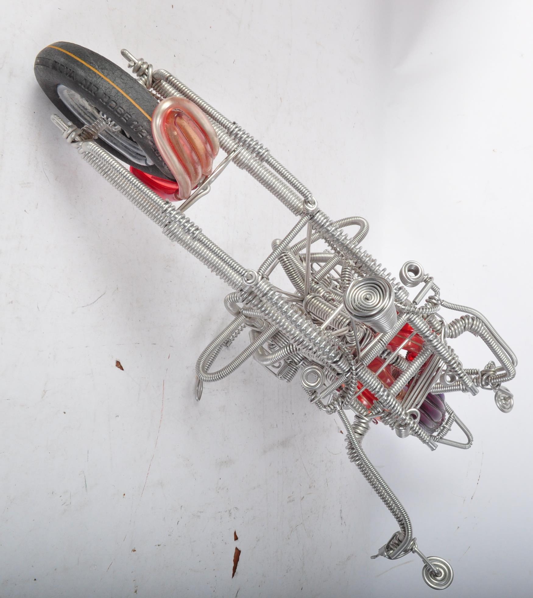 20TH CENTURY HARLEY DAVIDSON WIRE MINIATURE MOTORCYCLE - Image 3 of 5