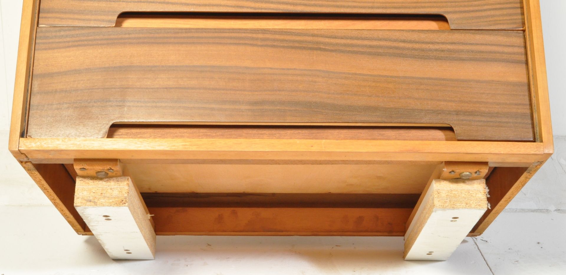 1950S STAG C RANGE AUSTRALIAN WALNUT CHEST OF DRAWERS - Image 8 of 8