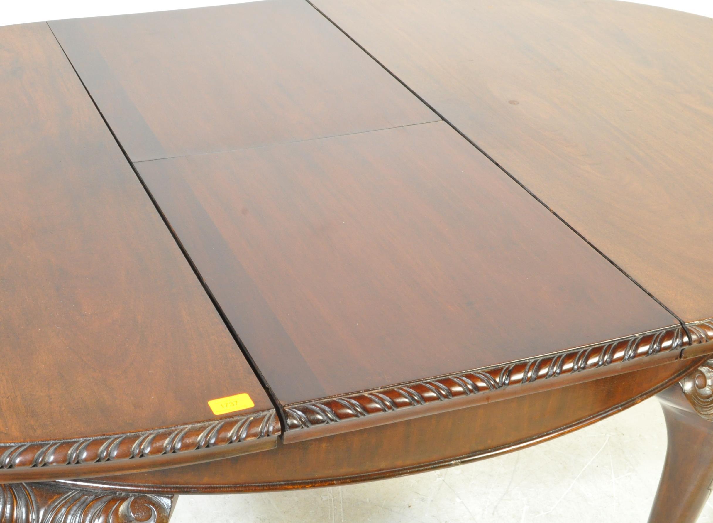 VICTORIAN QUEEN ANNE REVIVAL MAHOGANY DINING TABLE - Image 3 of 5