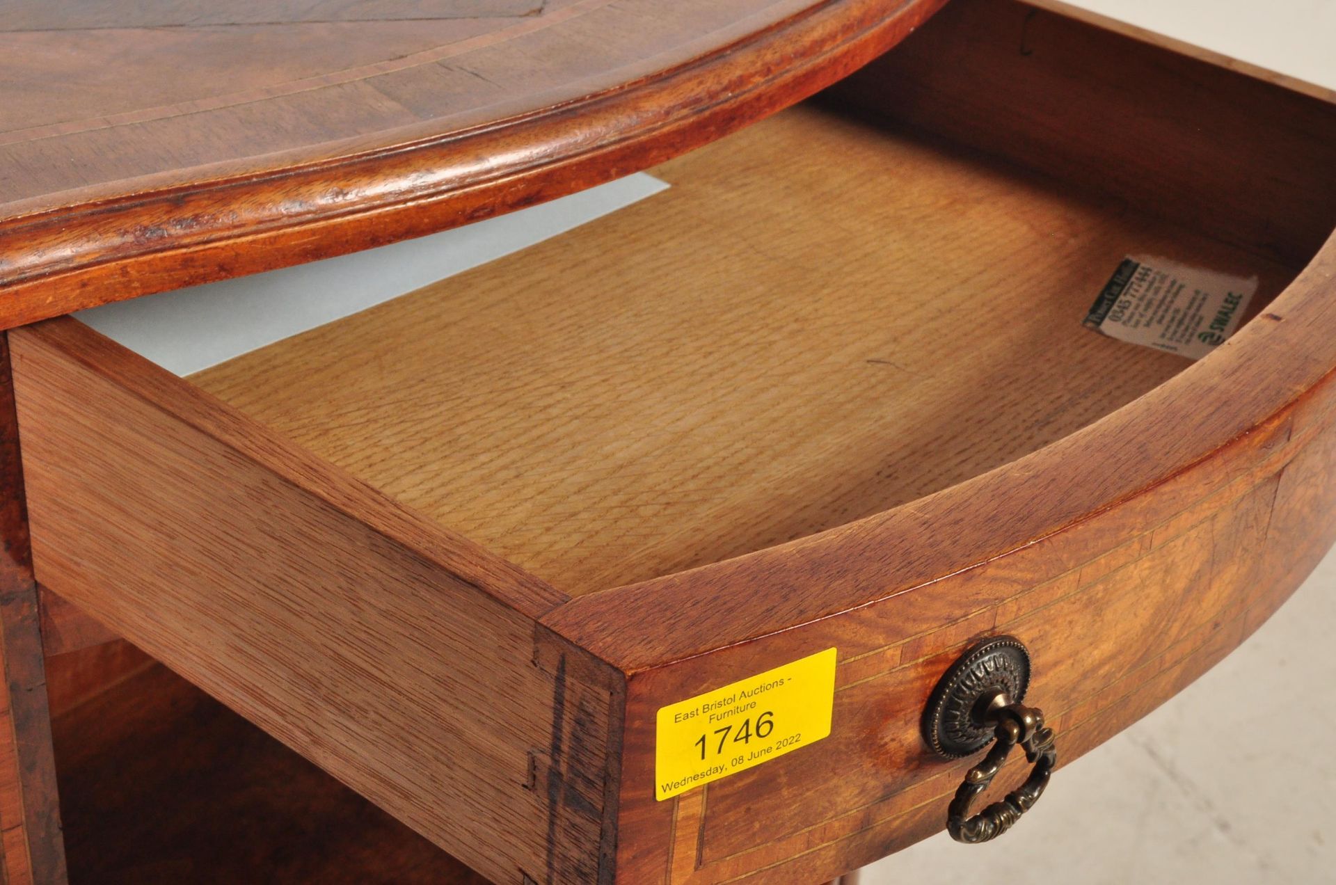 19TH CENTURY FRENCH WALNUT INLAID POT CUPBOARD - Bild 4 aus 5