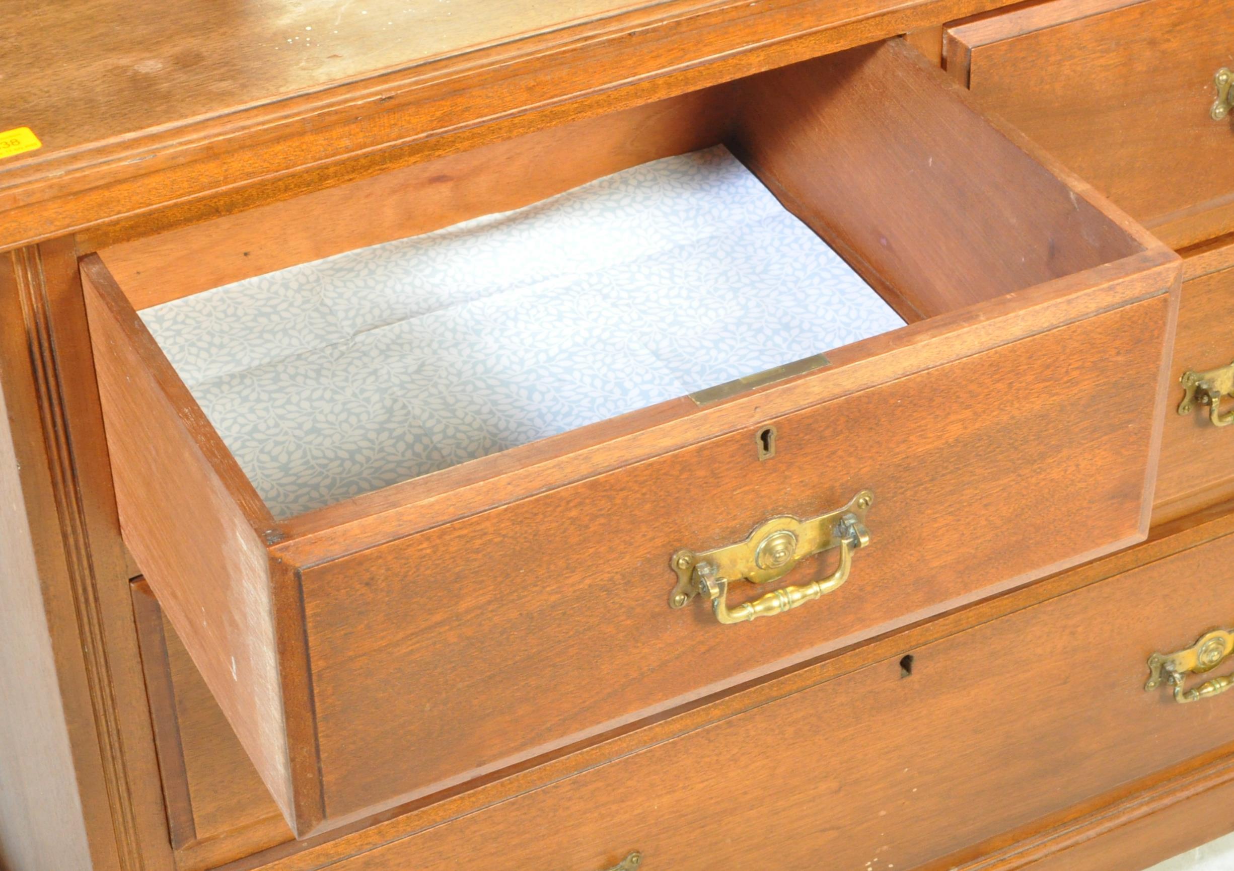 VICTORIAN WALNUT CHEST OF DRAWERS - Image 4 of 6