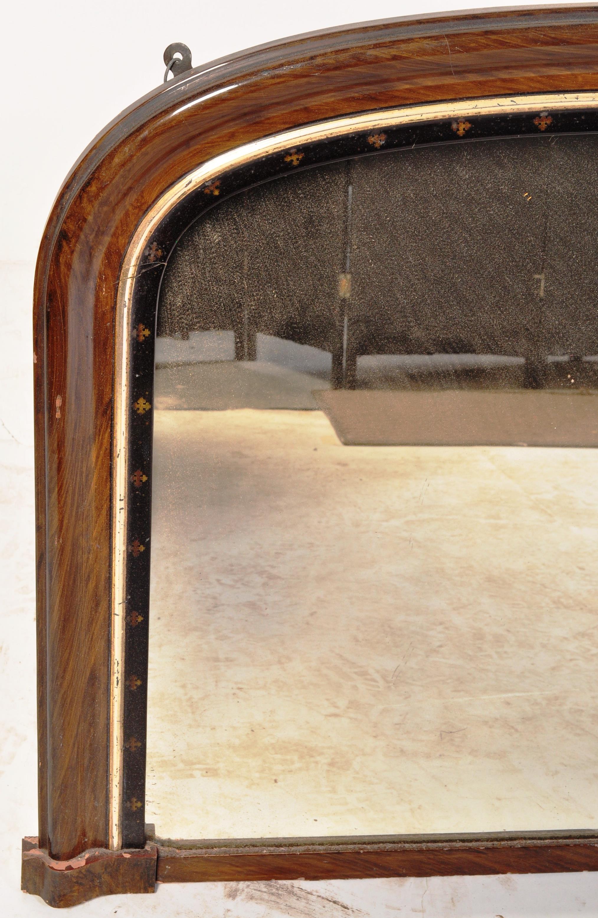 A VICTORIAN MAHOGANY OVER MANTLE ARCH TOP MIRROR - Image 4 of 7