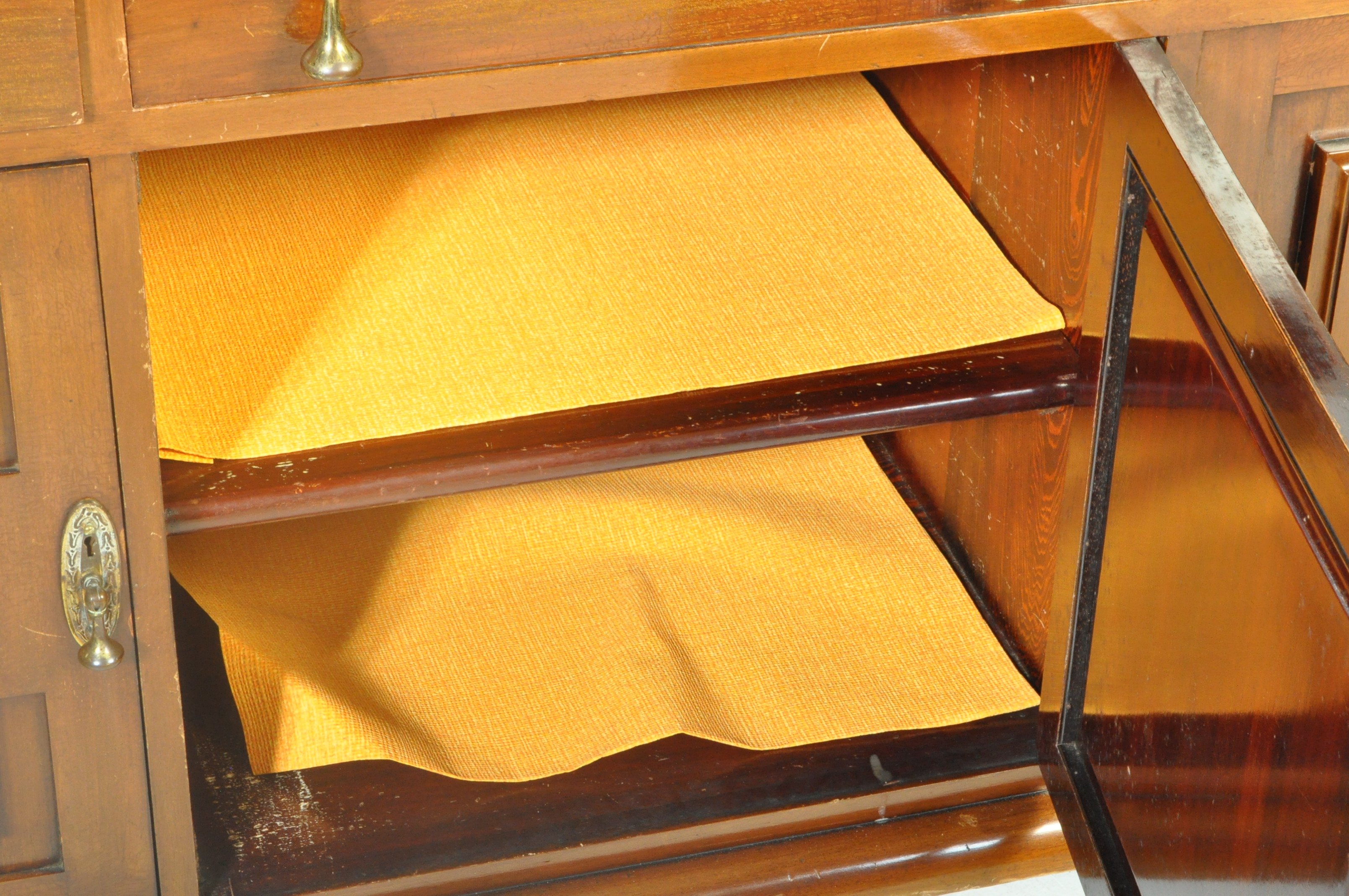 1920'S QUEEN ANNE REVIVAL MAHOGANY SIDEBOARD CREDENZA - Image 5 of 7