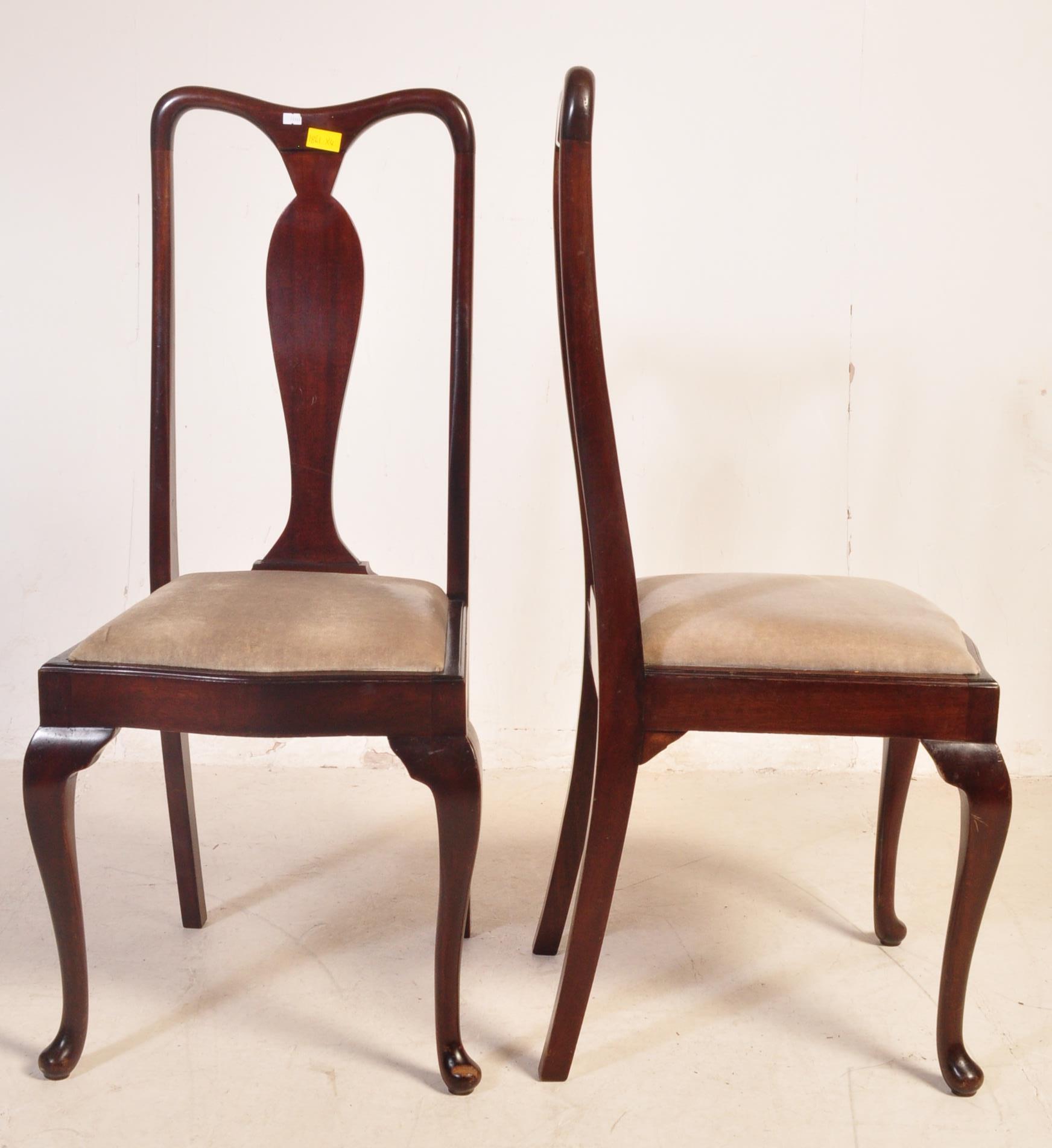 20TH CENTURY QUEEN ANNE REVIVAL AFRICAN MAHOGANY DINING TABLE & CHAIRS - Image 9 of 11