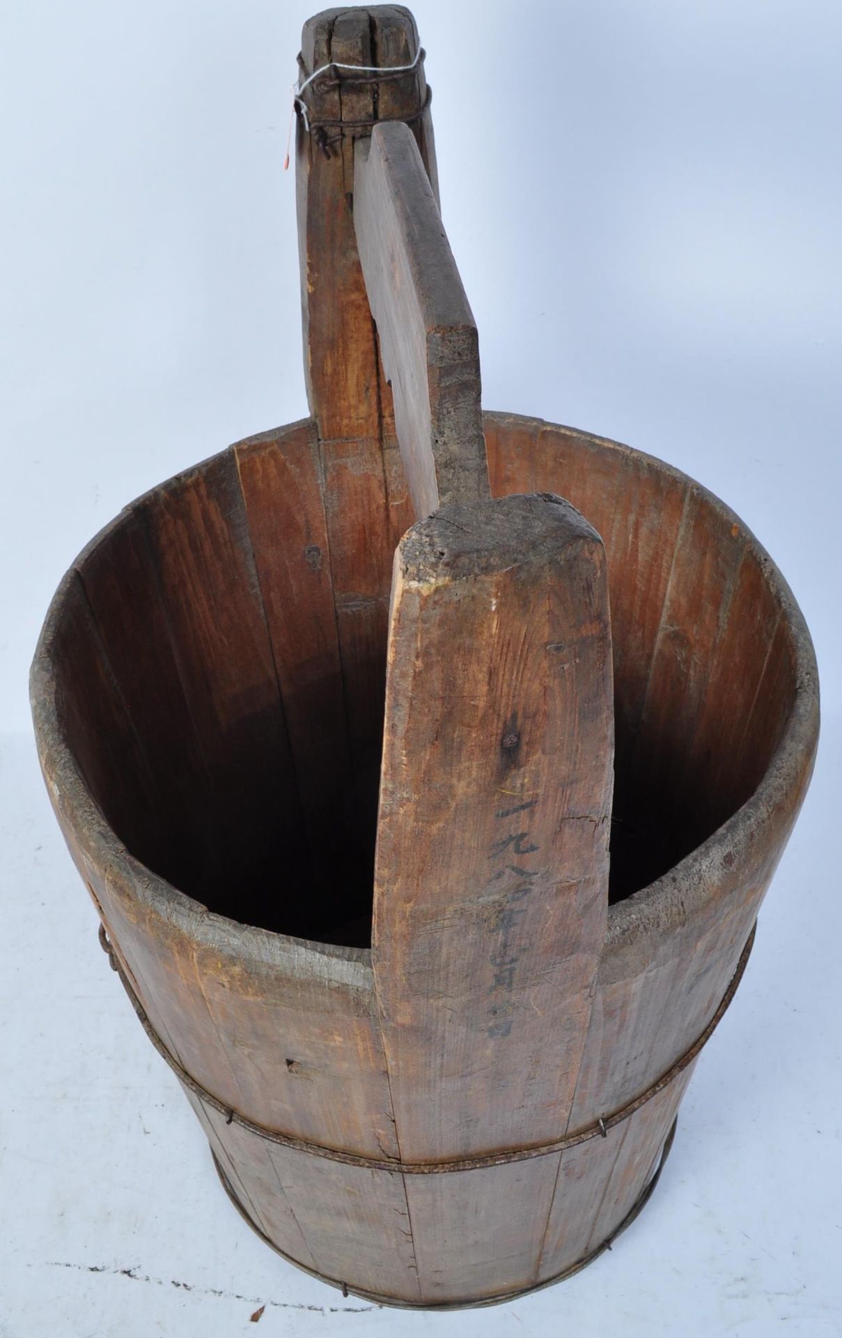 20TH CENTURY CHINESE WOODEN WATER WELL BUCKET - Image 5 of 5